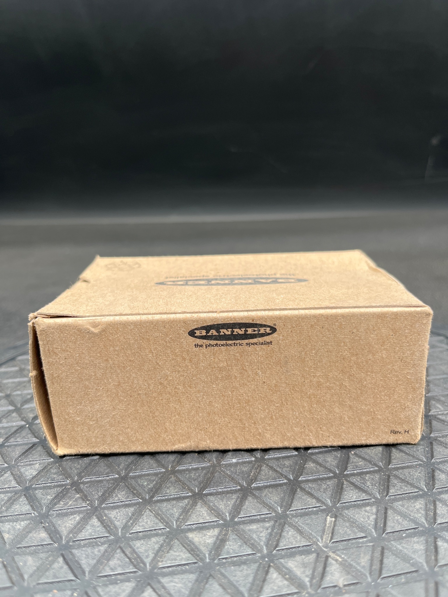 BANNER SBED 16442 MULTI-BEAM 3/4-Wire Scanner Block Emitter NEW 3