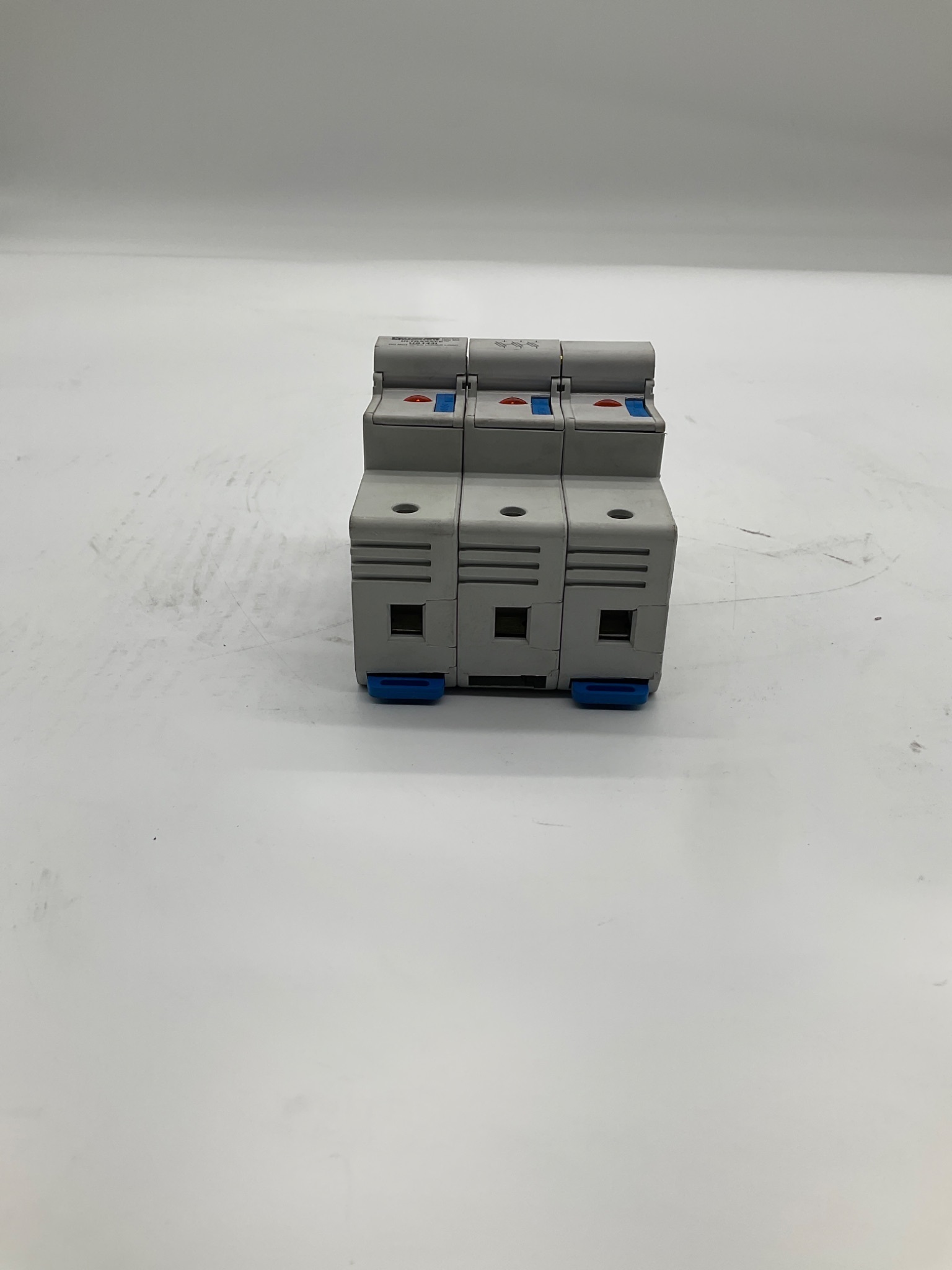 FERRAZ SHAWMUT US143I UltraSafe 3-Pole Fuse Holder USED 1