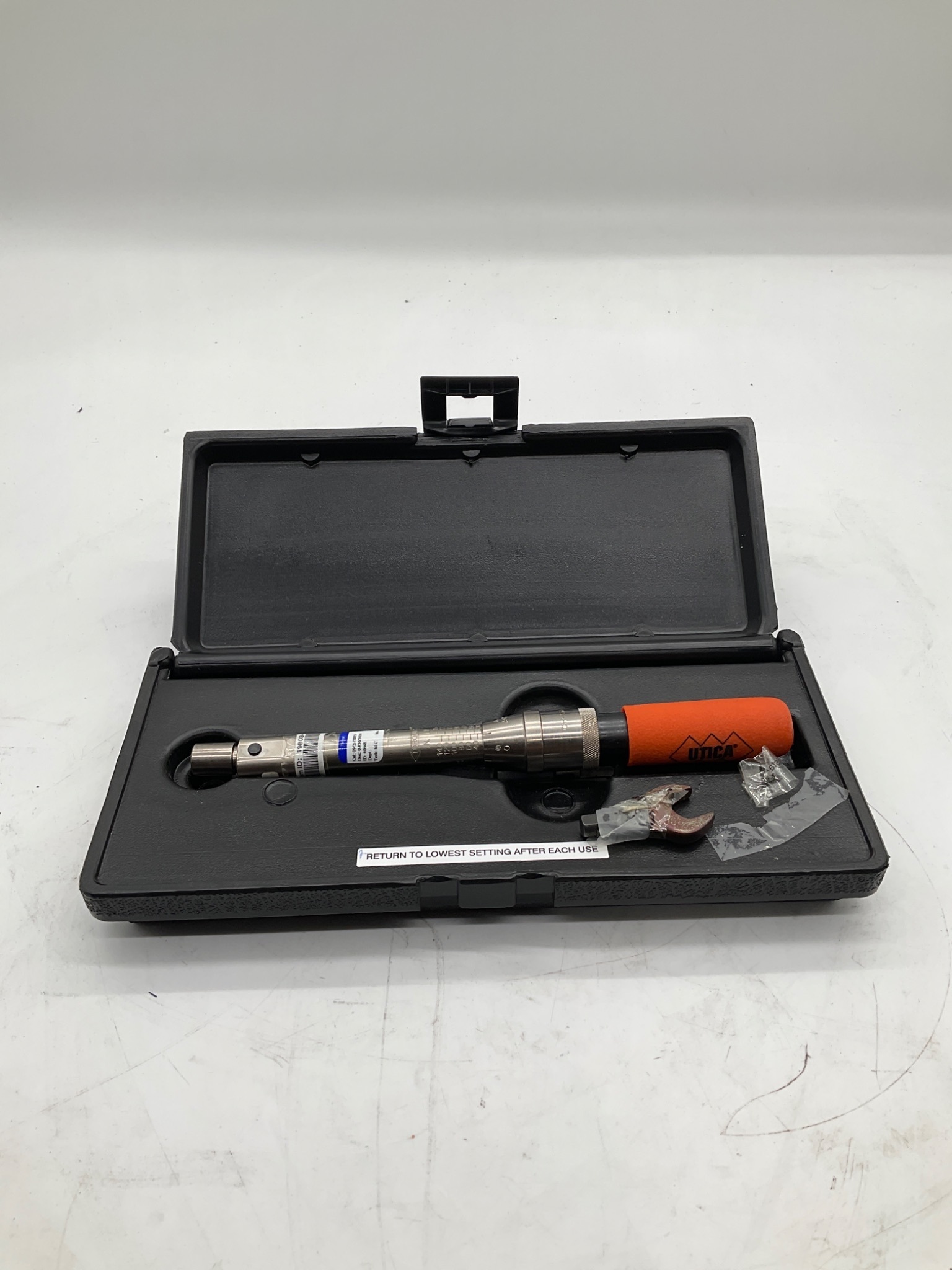 Utica CH150 30-150 In-Lb Adjustable Torque Wrench Size A USED 1