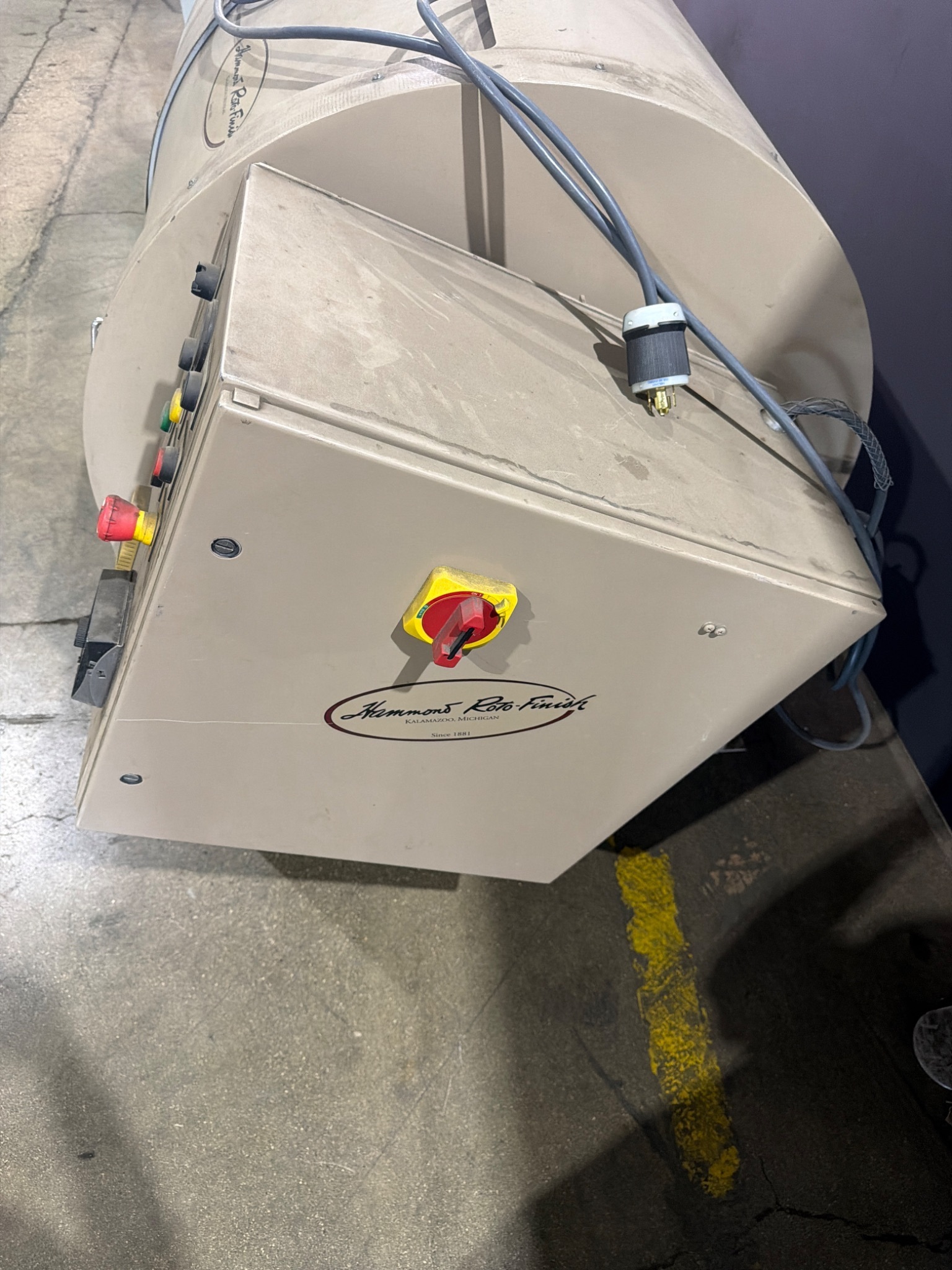 Hammond Roto-Finish RCB8-1 Centrifugal Barrel Finishing Machine USED 2