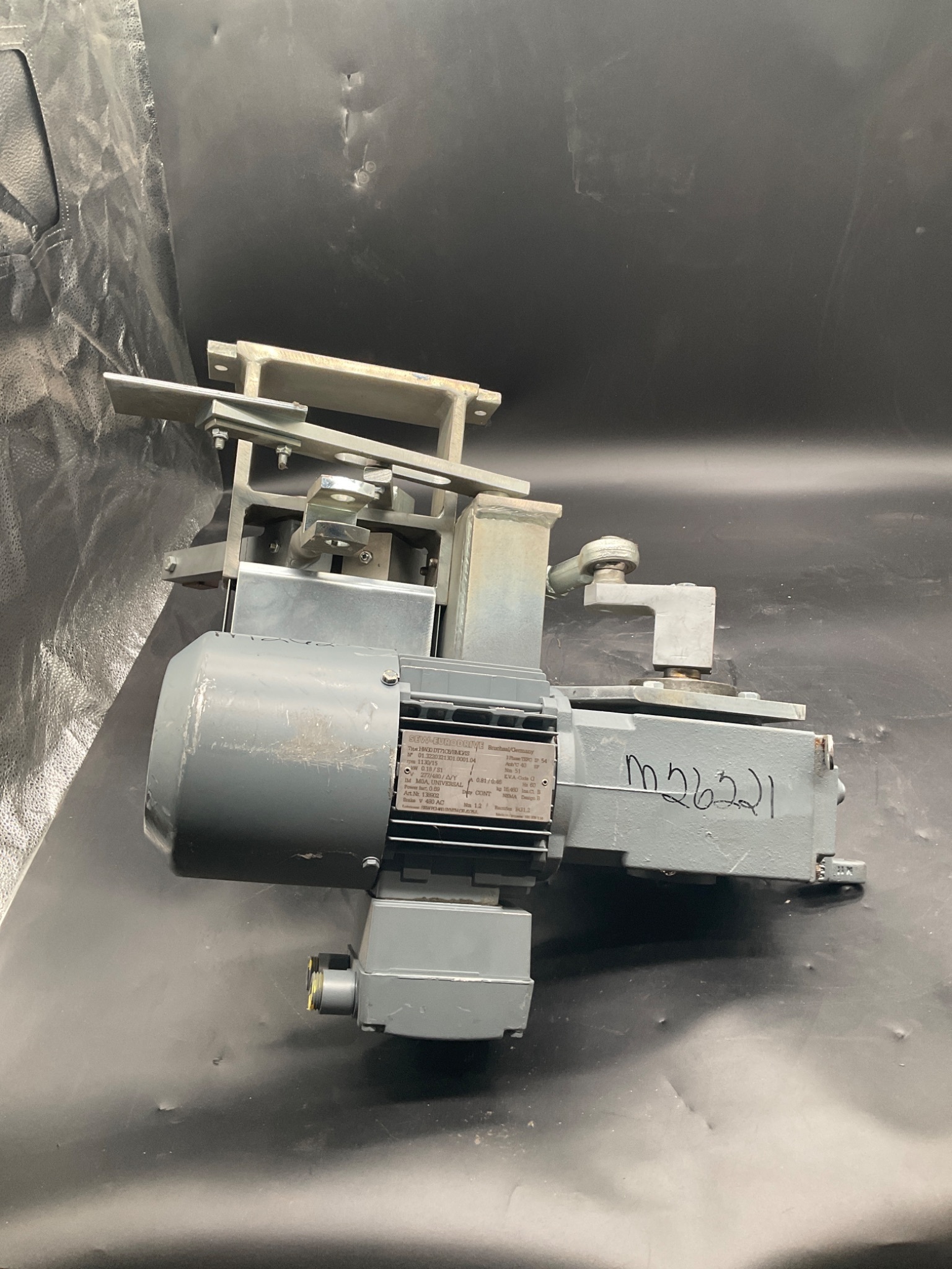 SEW-Eurodrive HW30 DT71D6/BMG/IS Gearmotor USED 5