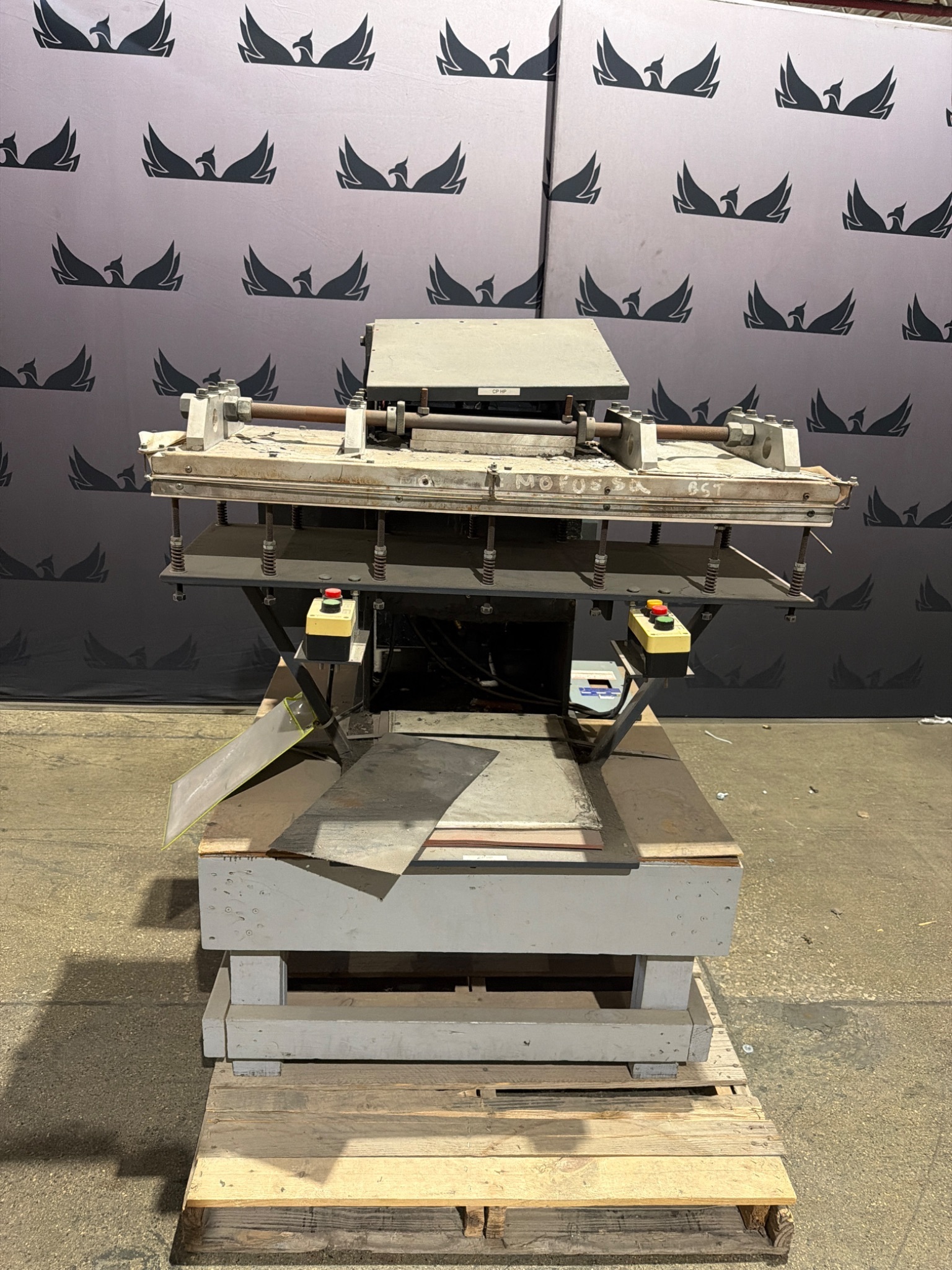 Dual C/P Heated Pneumatic Press USED 0
