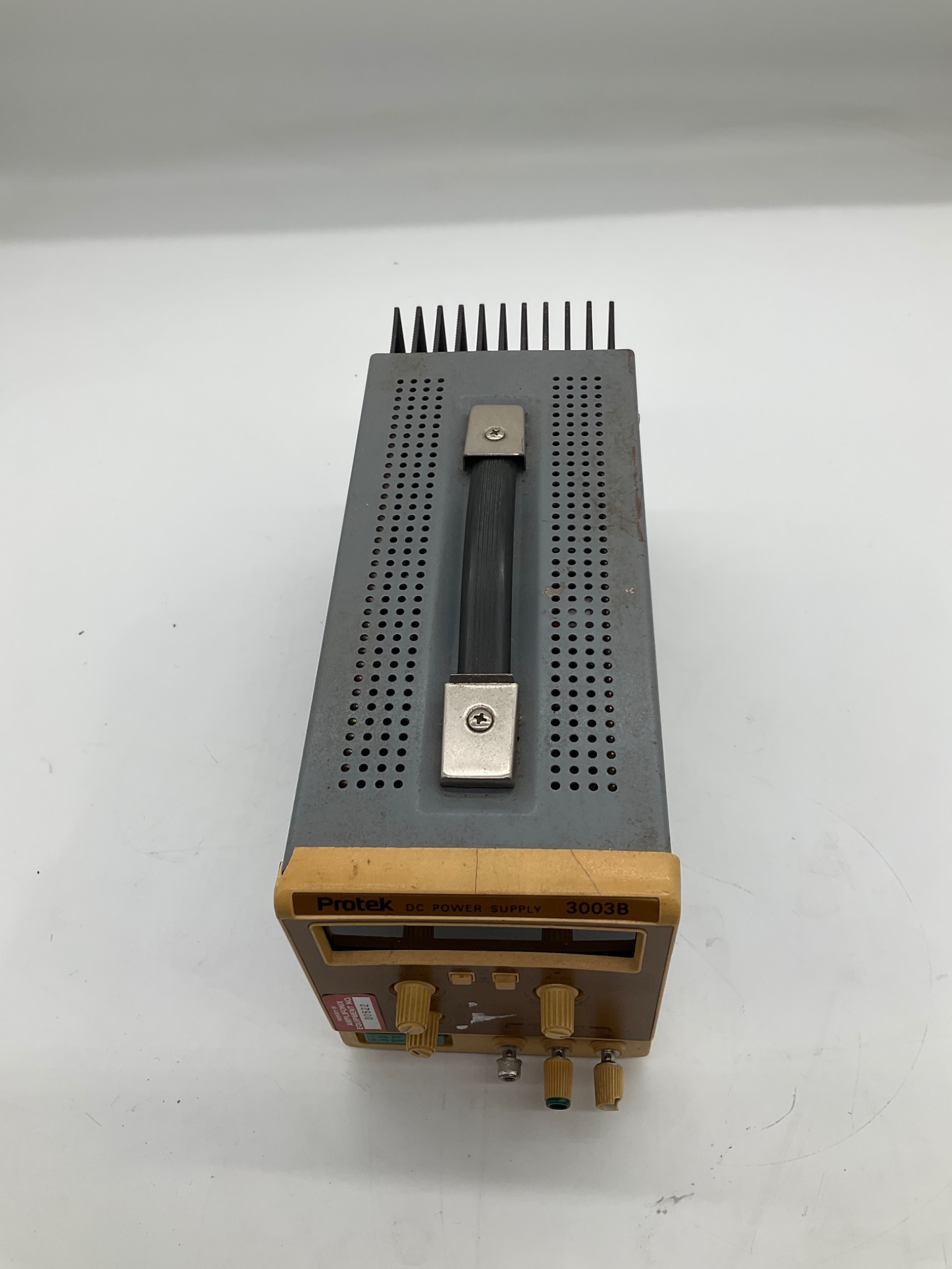 PROTEK 3003B Adjustable DC Power Supply 0-30V 3A USED 1