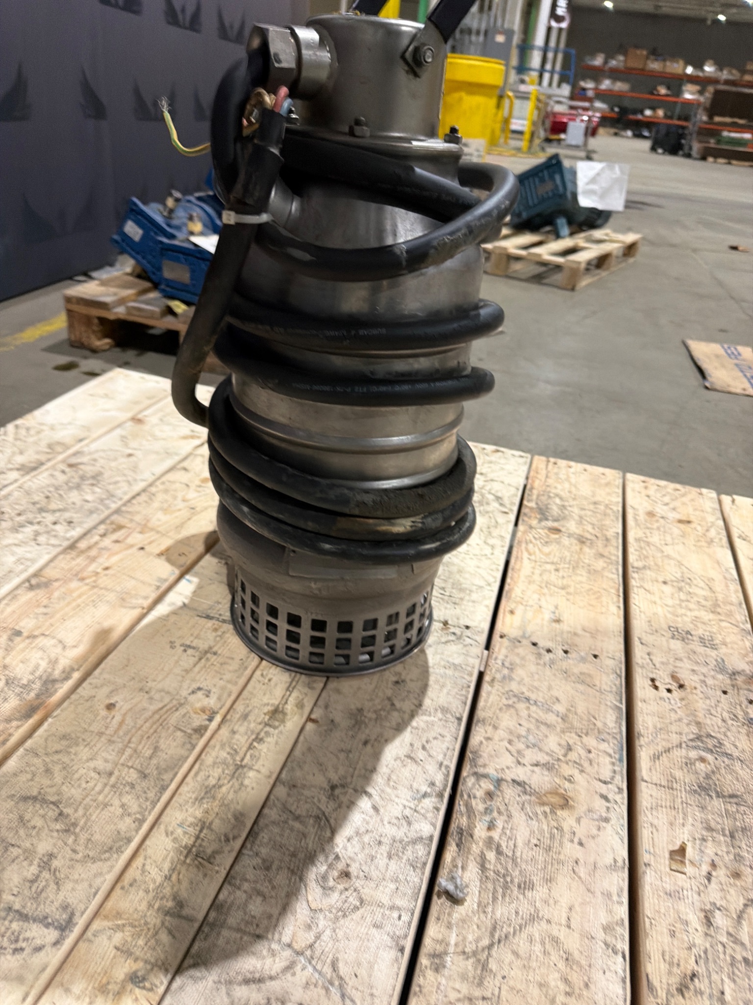 FLYGT 3060.390 Stainless Steel Submersible Wastewater Pump USED 1