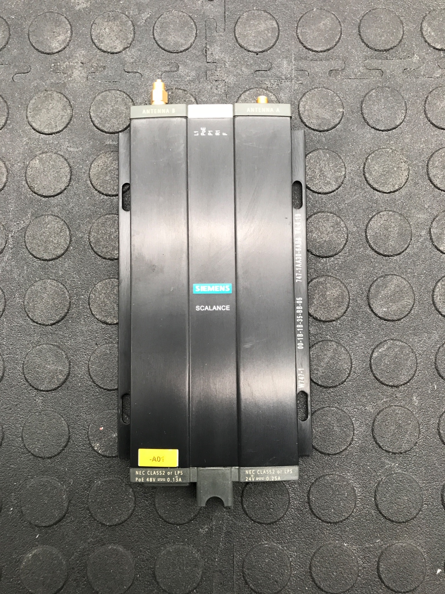 Siemens 6GK5747-1AA30-6AB0 SCALANCE W747-1 WLAN Ethernet Module USED 2