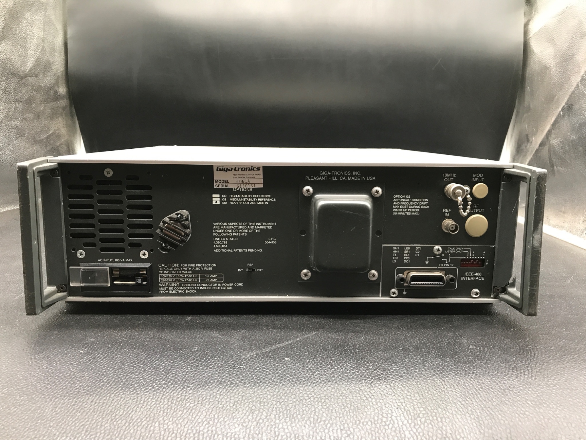 Giga-tronics 6061A Synthesized RF Signal Generator 10kHz-1050MHz USED 2