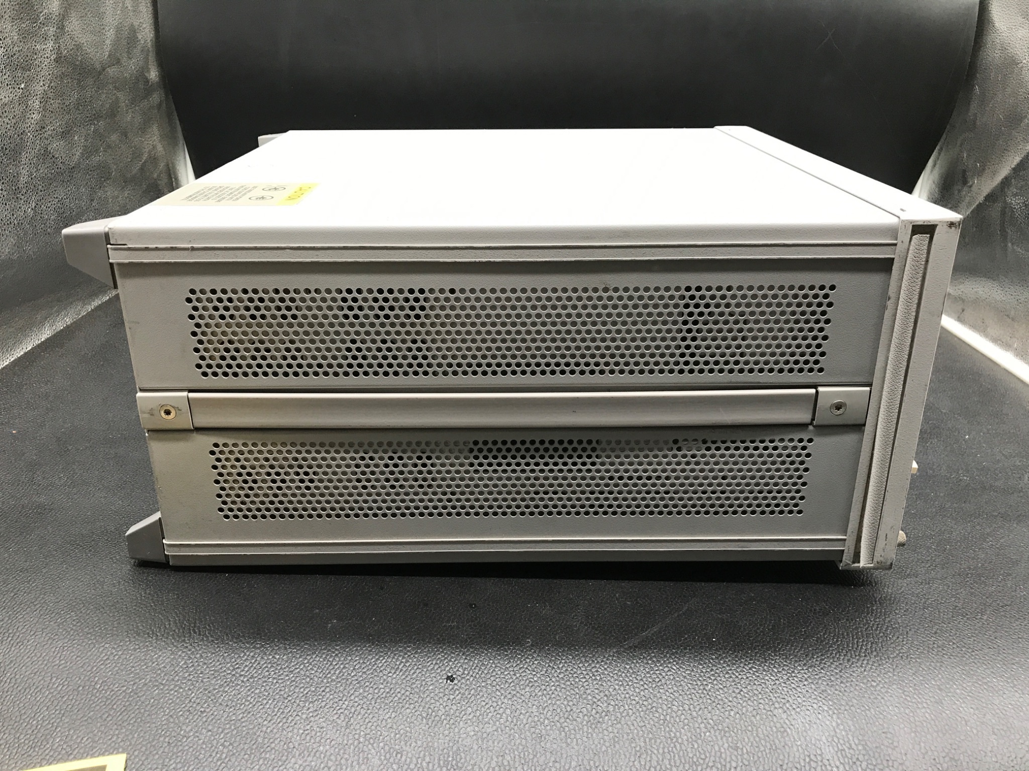 Agilent 8753ES S-Parameter Network Analyzer 30kHz-3GHz FOR PARTS ONLY 1