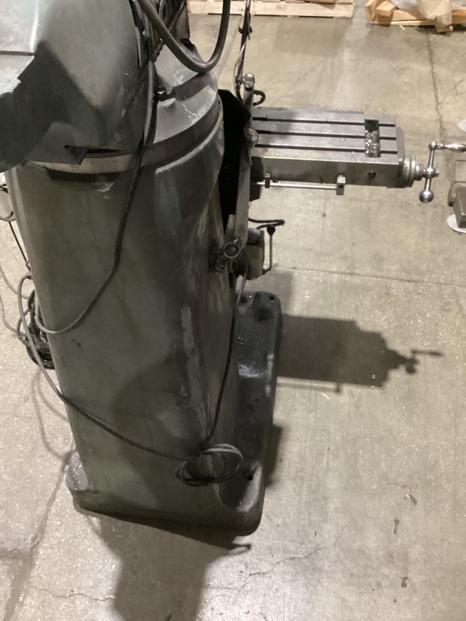 ALLIANT 1-1/2 TCS Vertical Turret Milling Machine w/ DRO & Power Feed USED 3