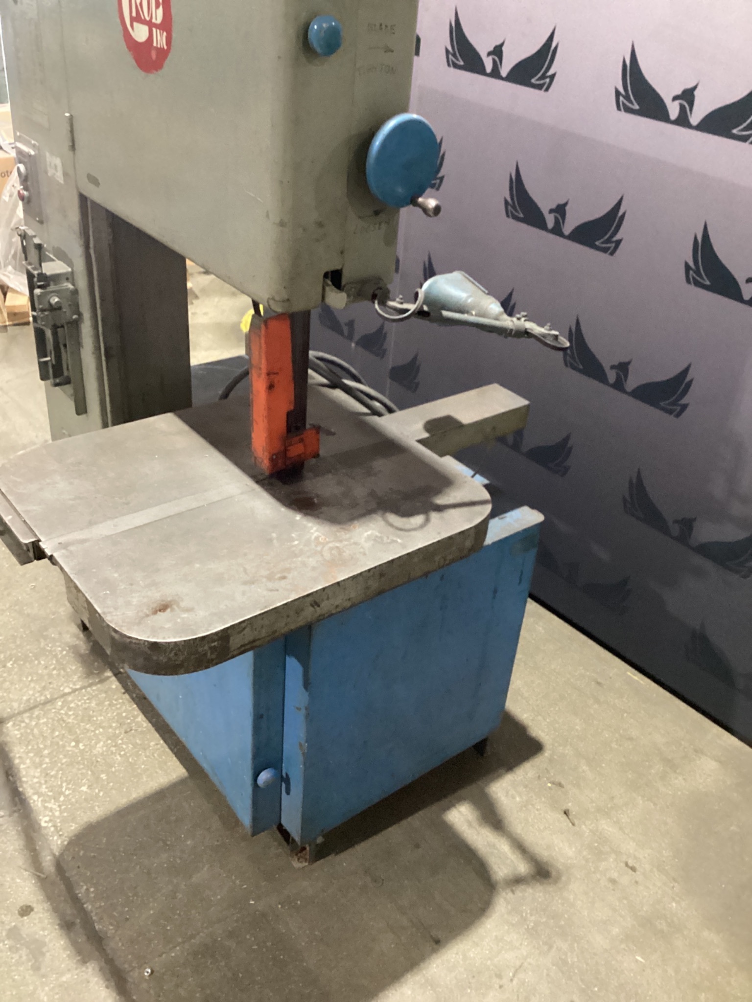 GROB 4V-24 Vertical Bandsaw USED 3