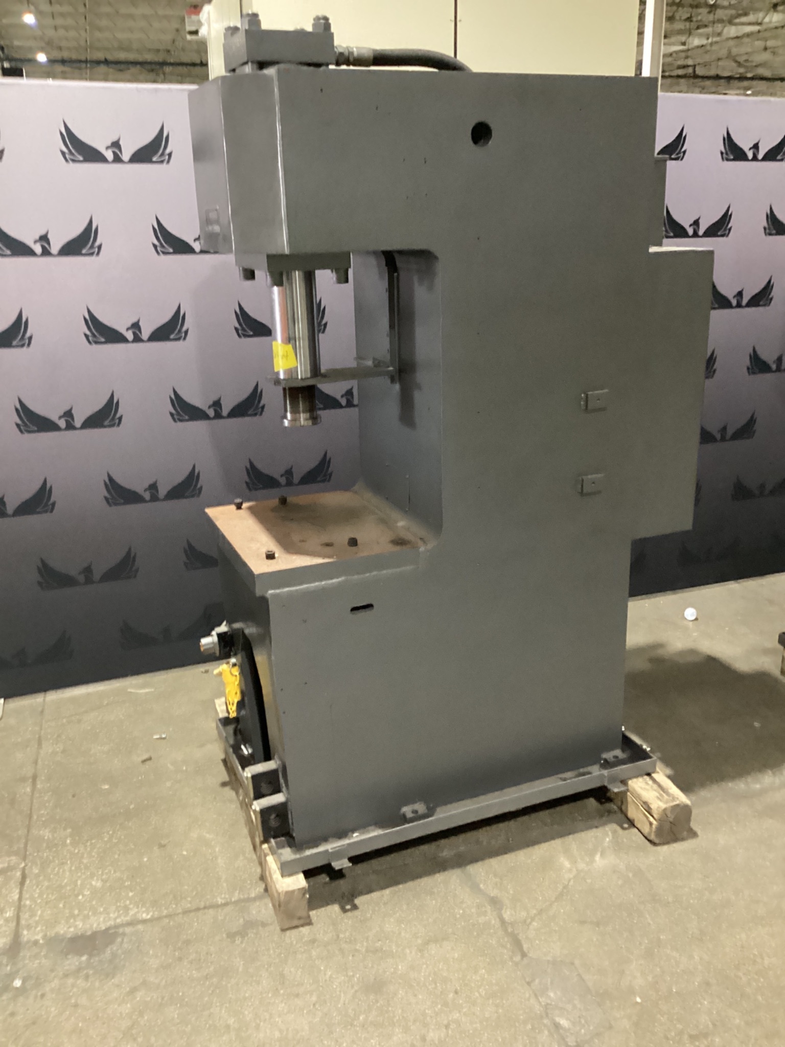 Air-Hydraulics HP545-50 Hydraulic Press USED 1