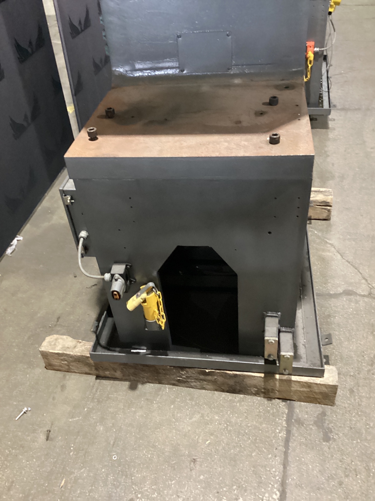 Air-Hydraulics HP545-50 Hydraulic Press USED 3