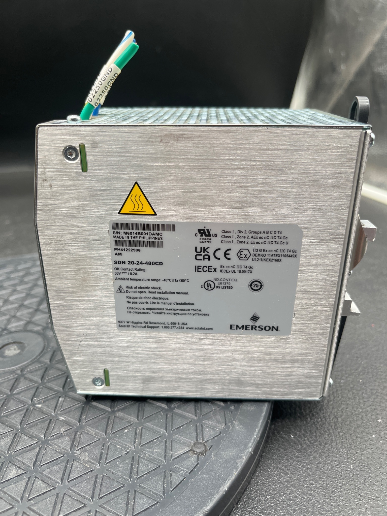 SOLA SDN 20-24-480CD 24VDC 20A DIN Rail Power Supply USED 4