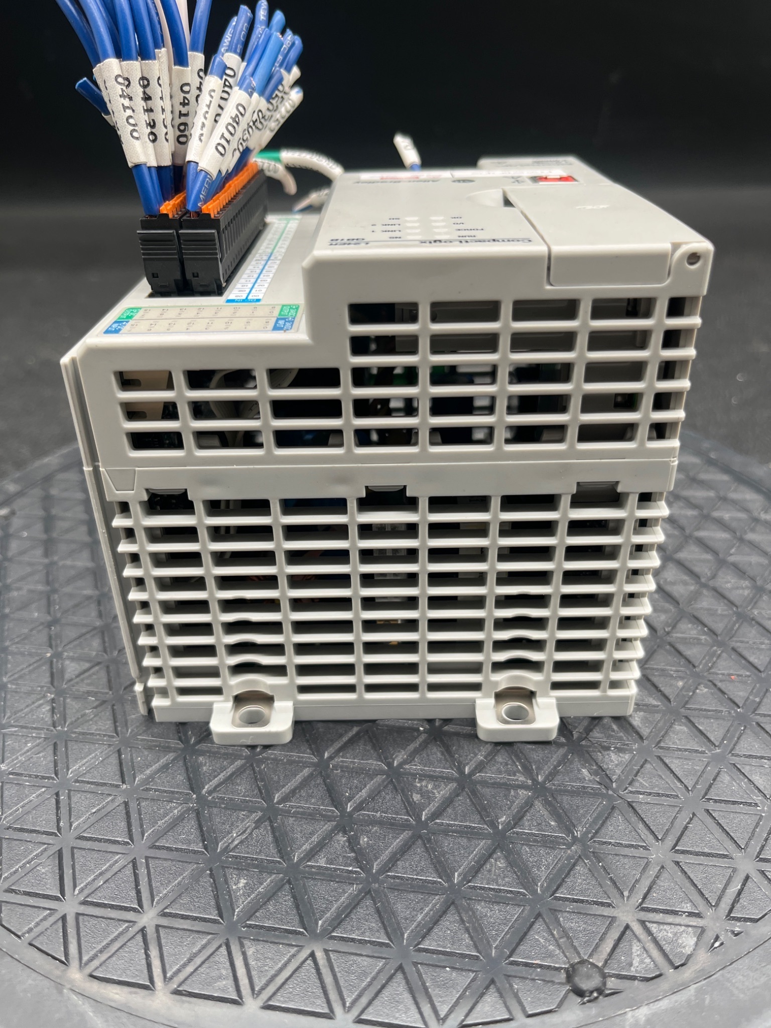 Allen-Bradley 1769-L24ER-QB1B CompactLogix PLC Controller USED 4