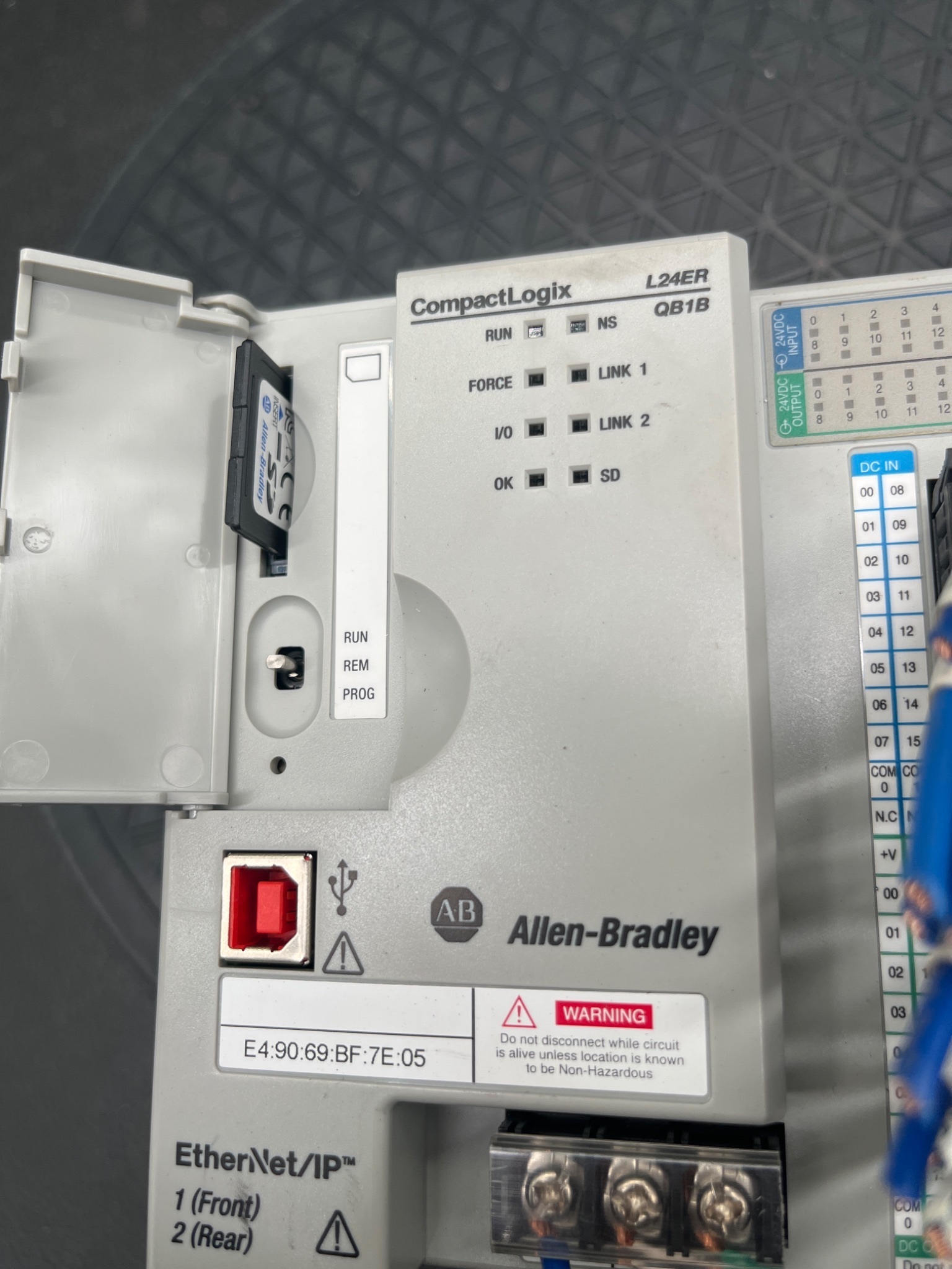 Allen-Bradley 1769-L24ER-QB1B CompactLogix PLC Controller USED 6