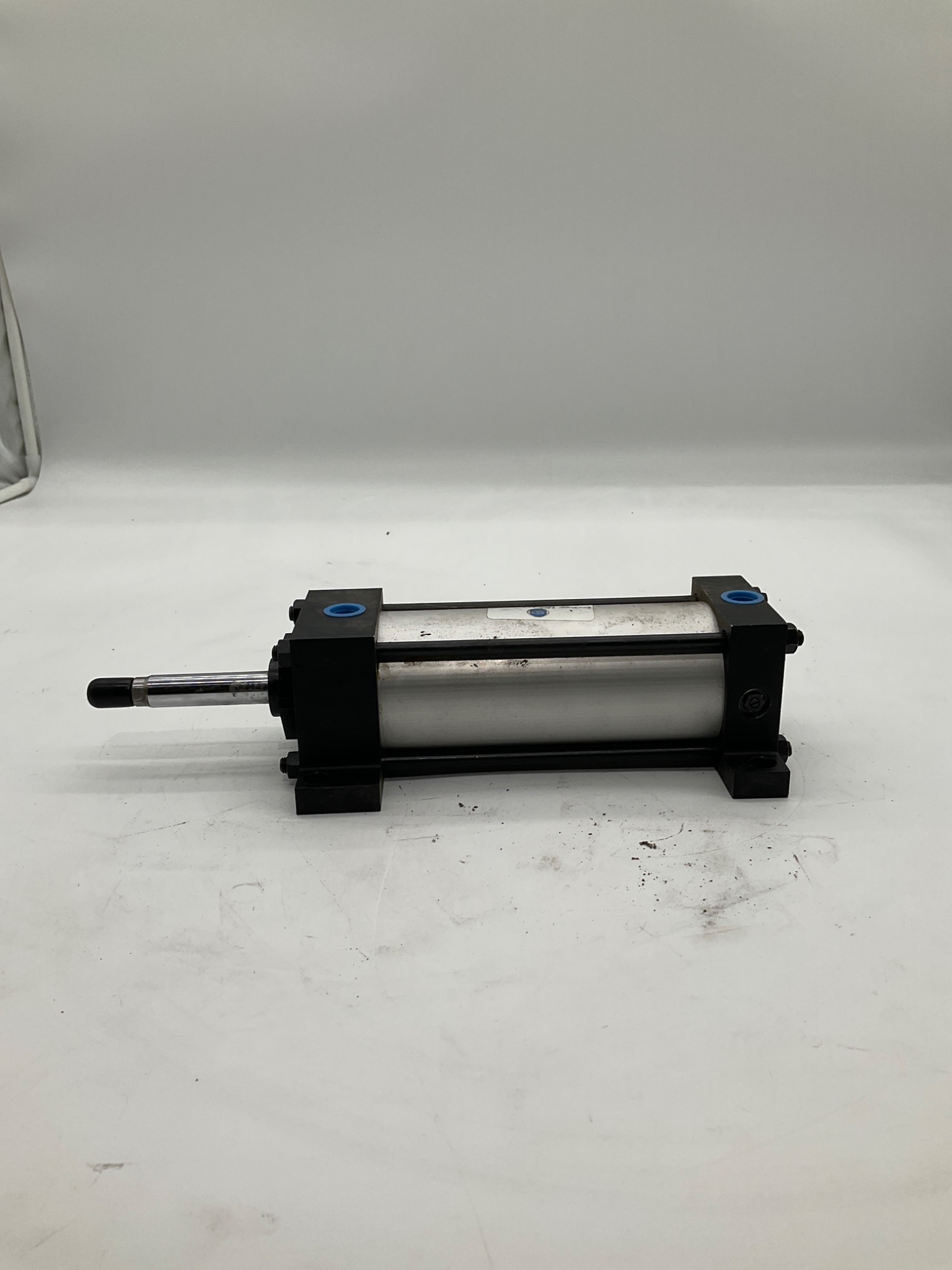 BIMBA CYL-6040675 2.5 x 5 Pneumatic Air Cylinder USED 0