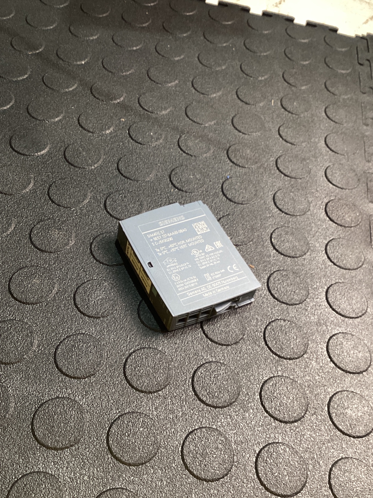Siemens 6ES7 137-6AA00-0BA0 SIMATIC ET200SP Interface Module USED 0