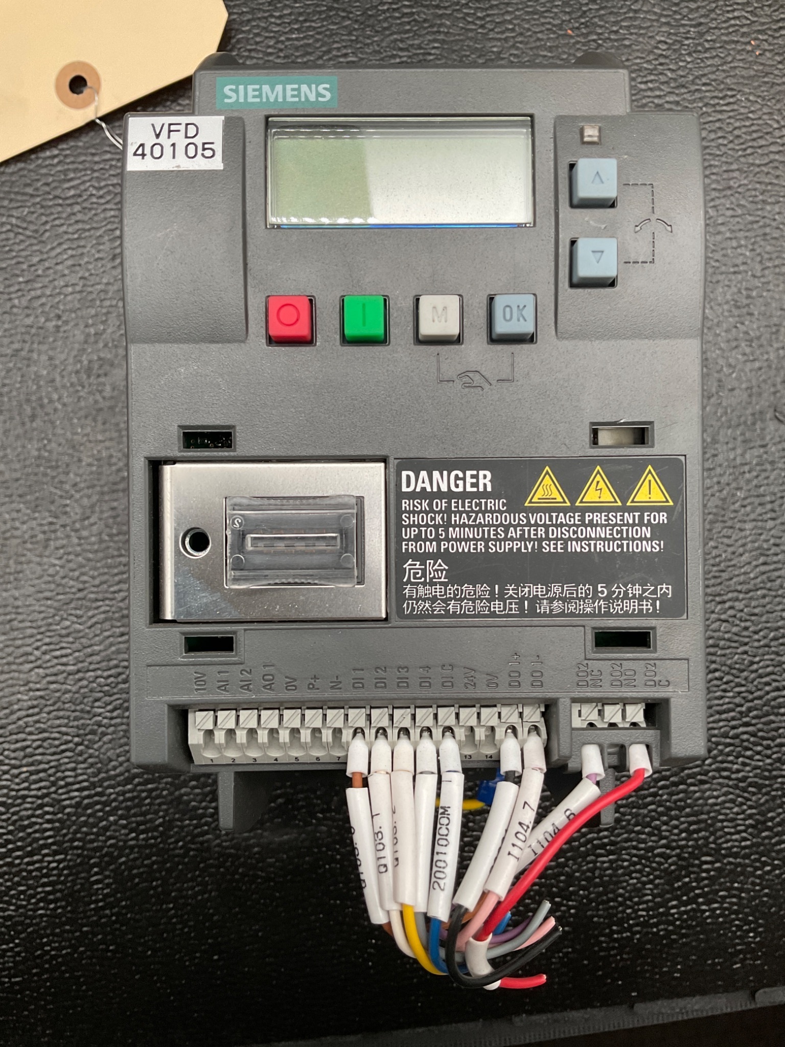 Siemens 6SL3210-5BE15-5CV0 SINAMICS V20 VFD 0.55kW 480V USED 0