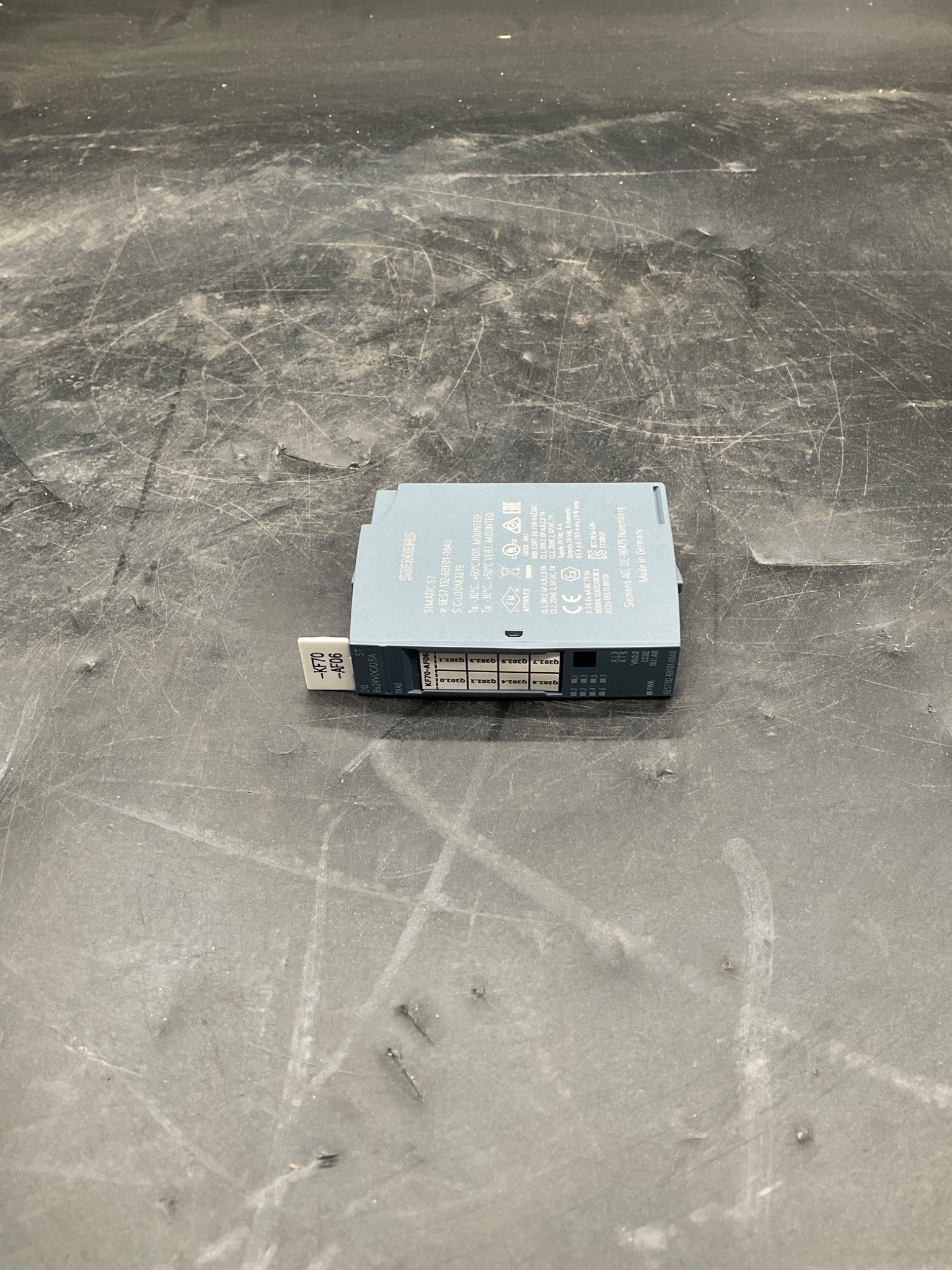 SIEMENS 6ES7 132-6BF01-0BA0 Analog Output Module SIMATIC ET 200SP USED 1