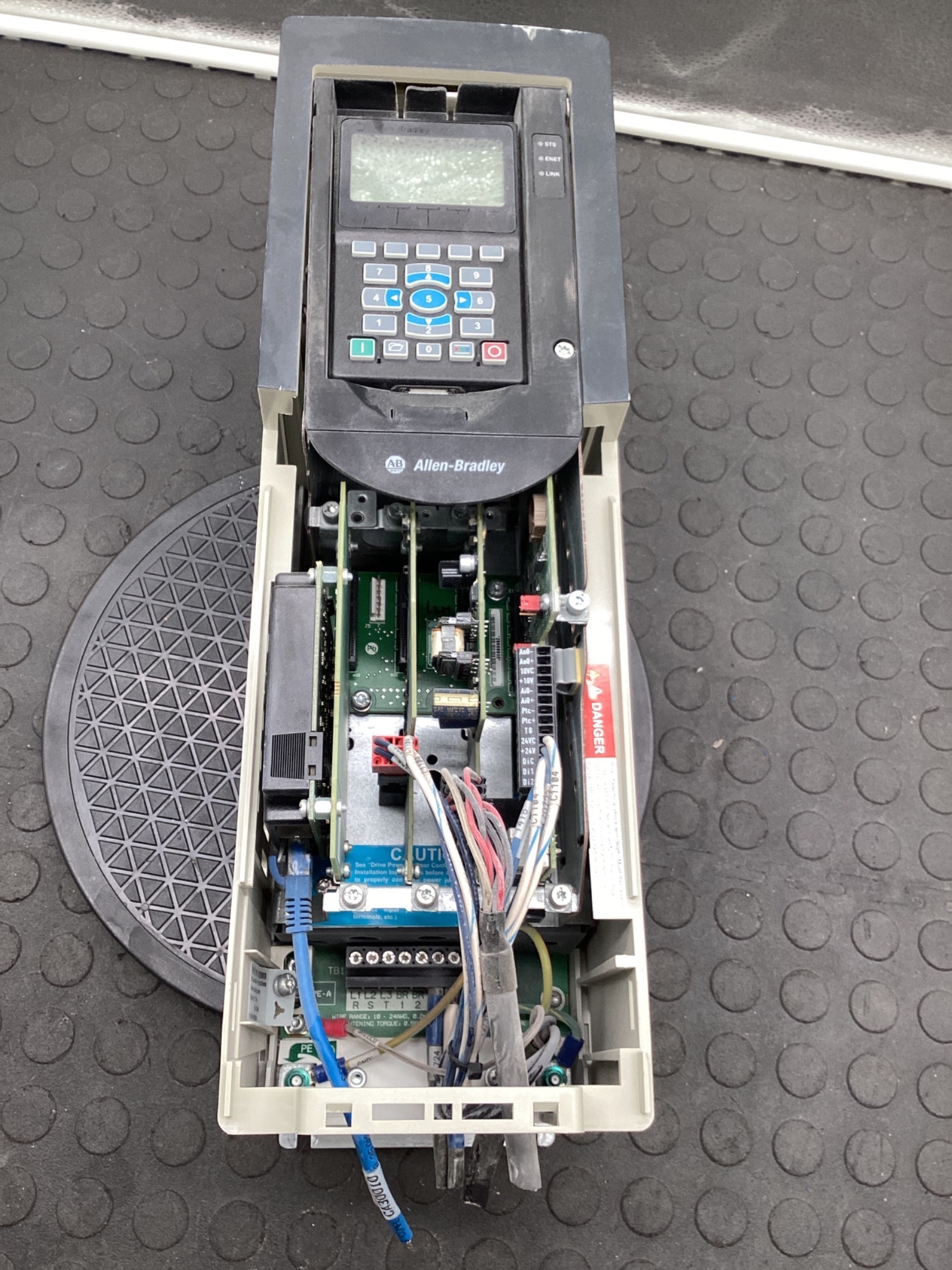 ALLEN-BRADLEY 20F11ND2P1AA0NNNNN PowerFlex 753 AC Drive USED. 7