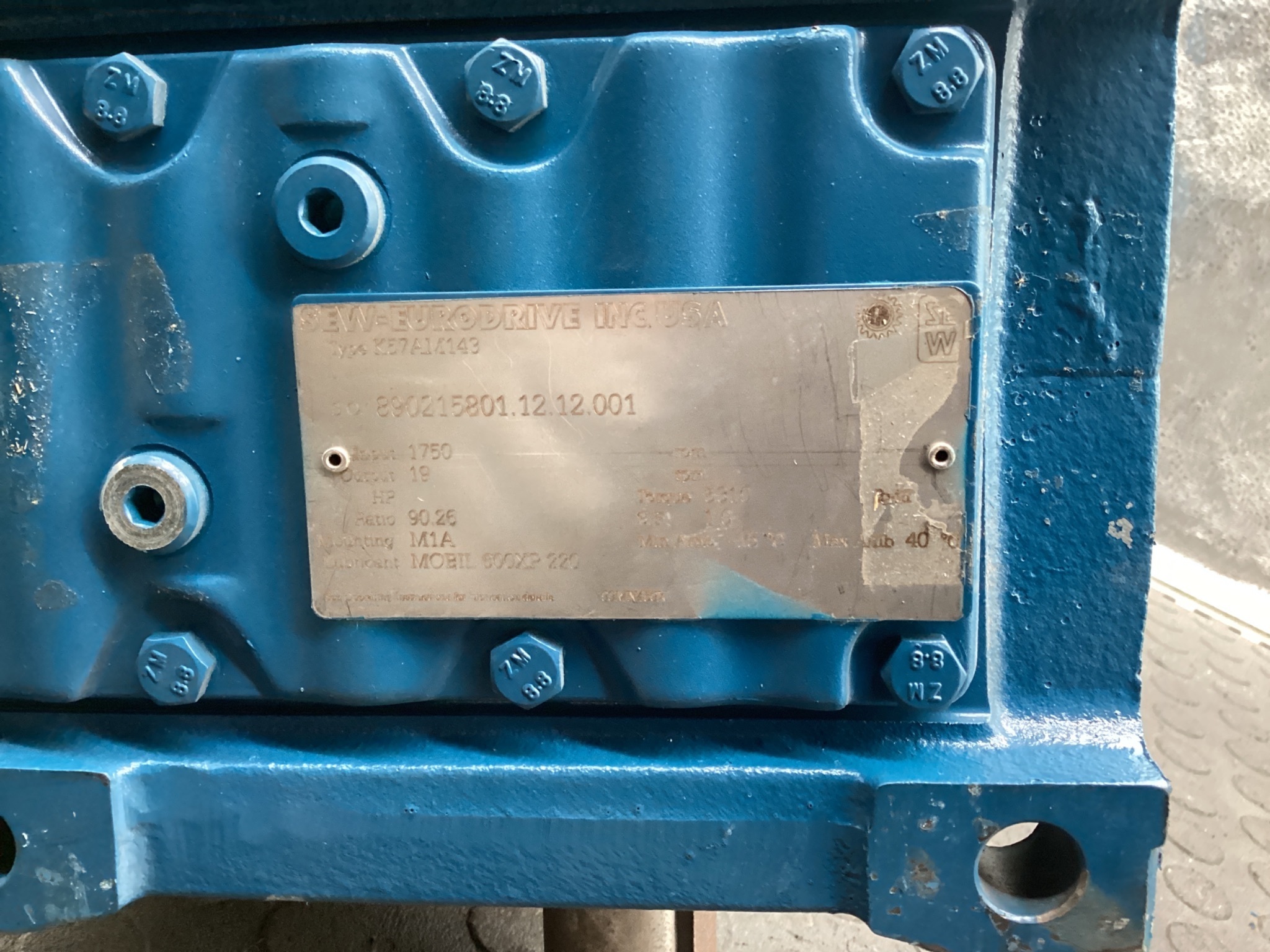 SEW-EURODRIVE K57AM143 Helical-Bevel Gear Reducer USED 6