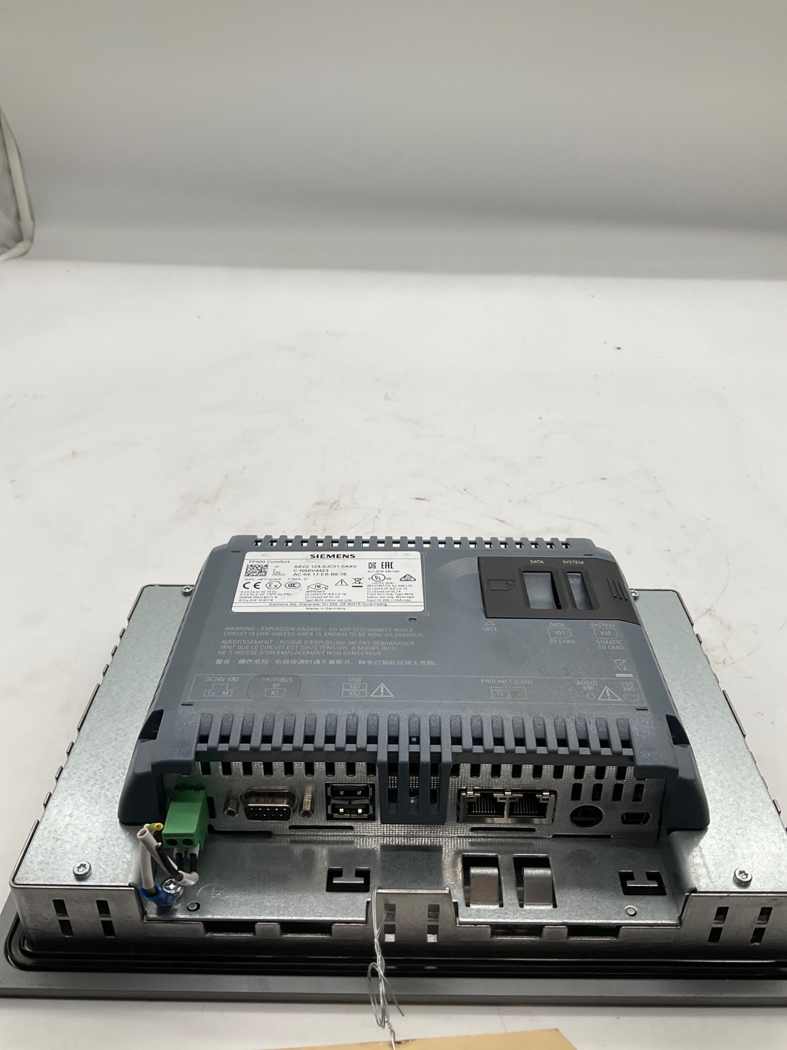 SIEMENS 6AV2124-0JC01-0AX0 SIMATIC HMI TP900 Comfort USED 1