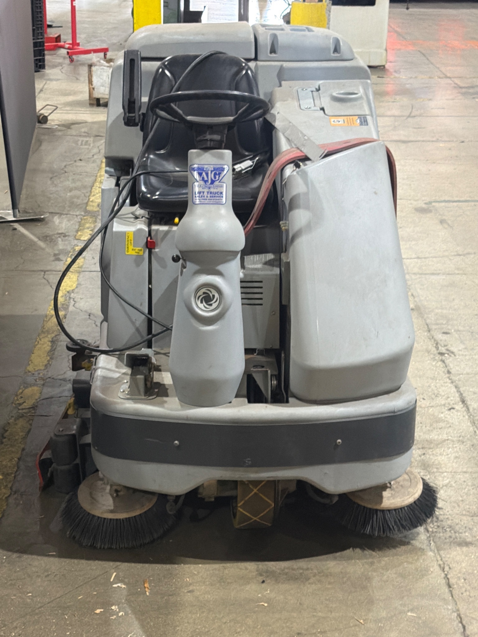 ADVANCE CONDOR X4030C Rider Floor Scrubber USED 2