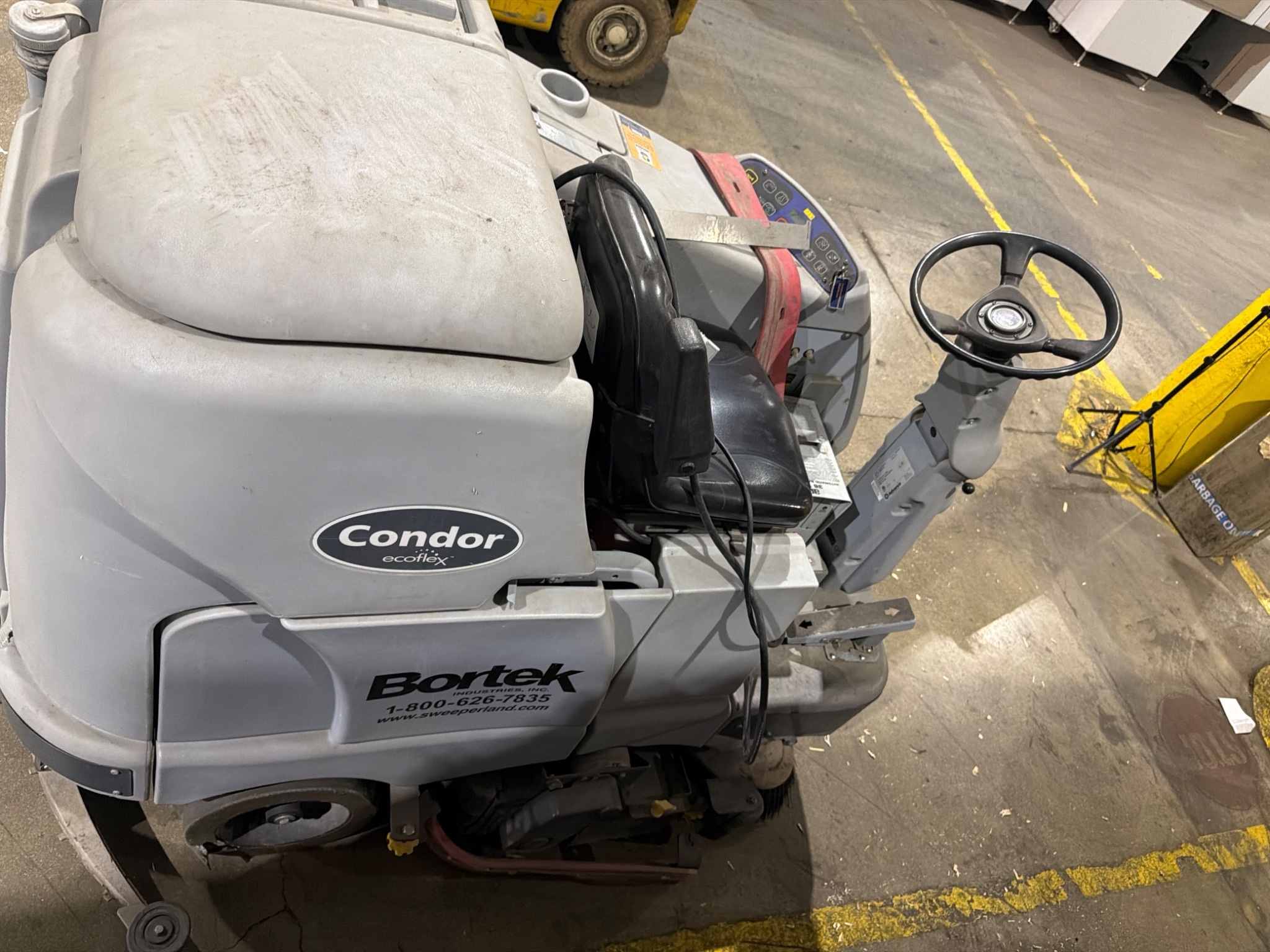 ADVANCE CONDOR X4030C Rider Floor Scrubber USED 3
