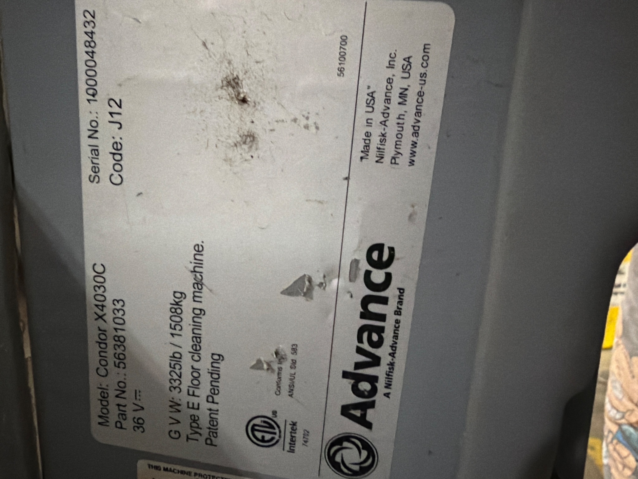 ADVANCE CONDOR X4030C Rider Floor Scrubber USED 4