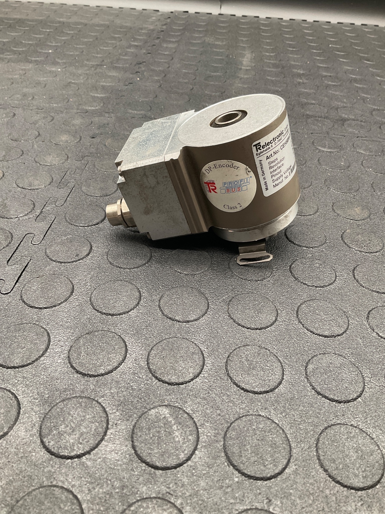 TR Electronic CEH58M-00118 Profibus-DP Rotary Encoder 58mm Shaft - USED 0