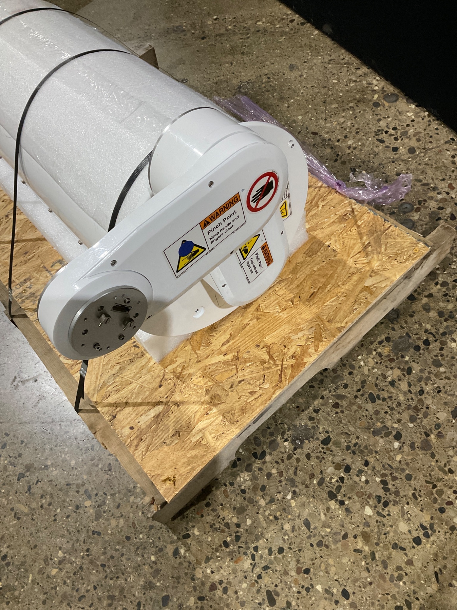 Innovative Robotics IR820C SCARA Robot - NEW 6