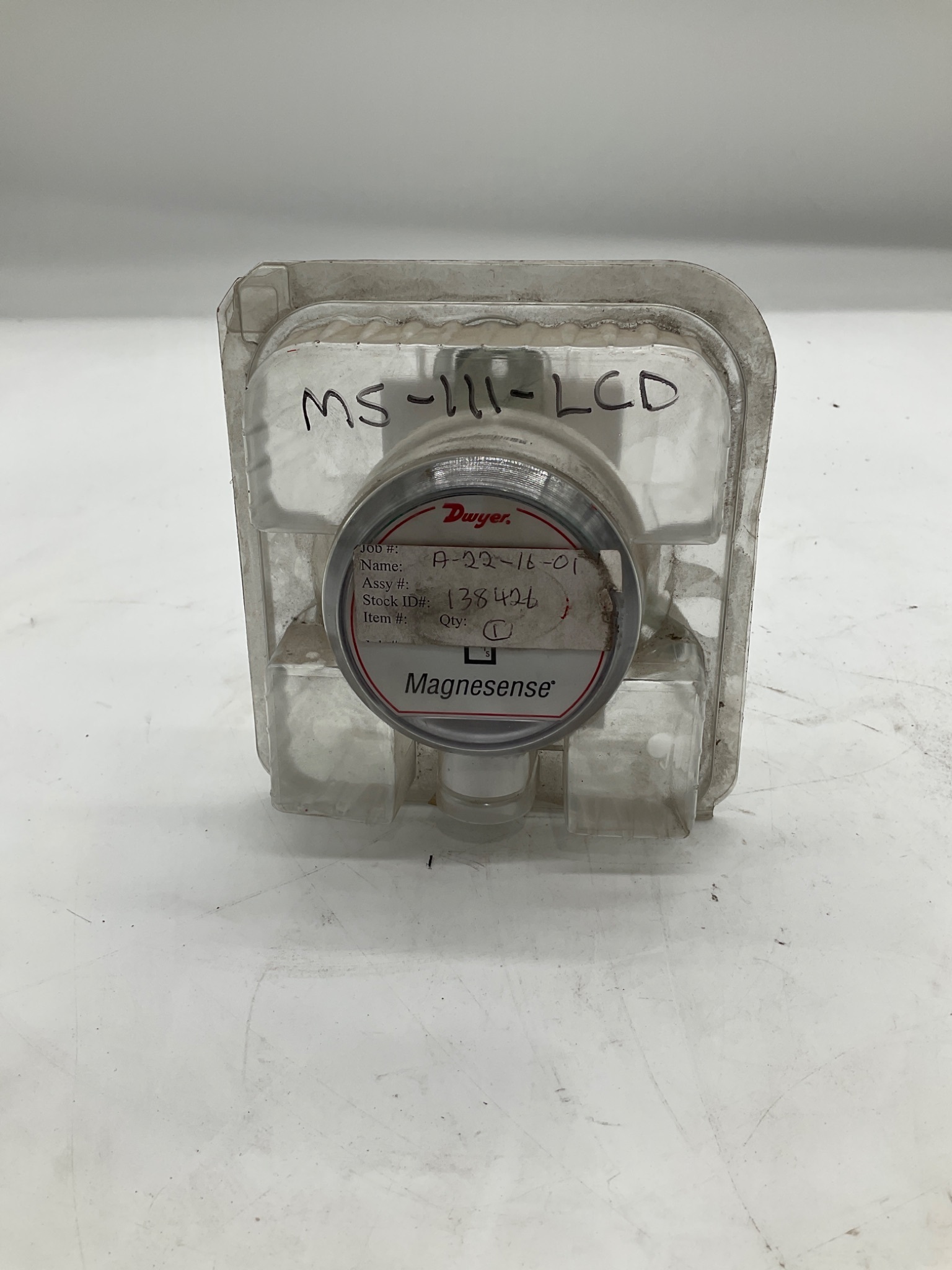 DWYER MS-111-LCD Differential Pressure Switch NEW 0