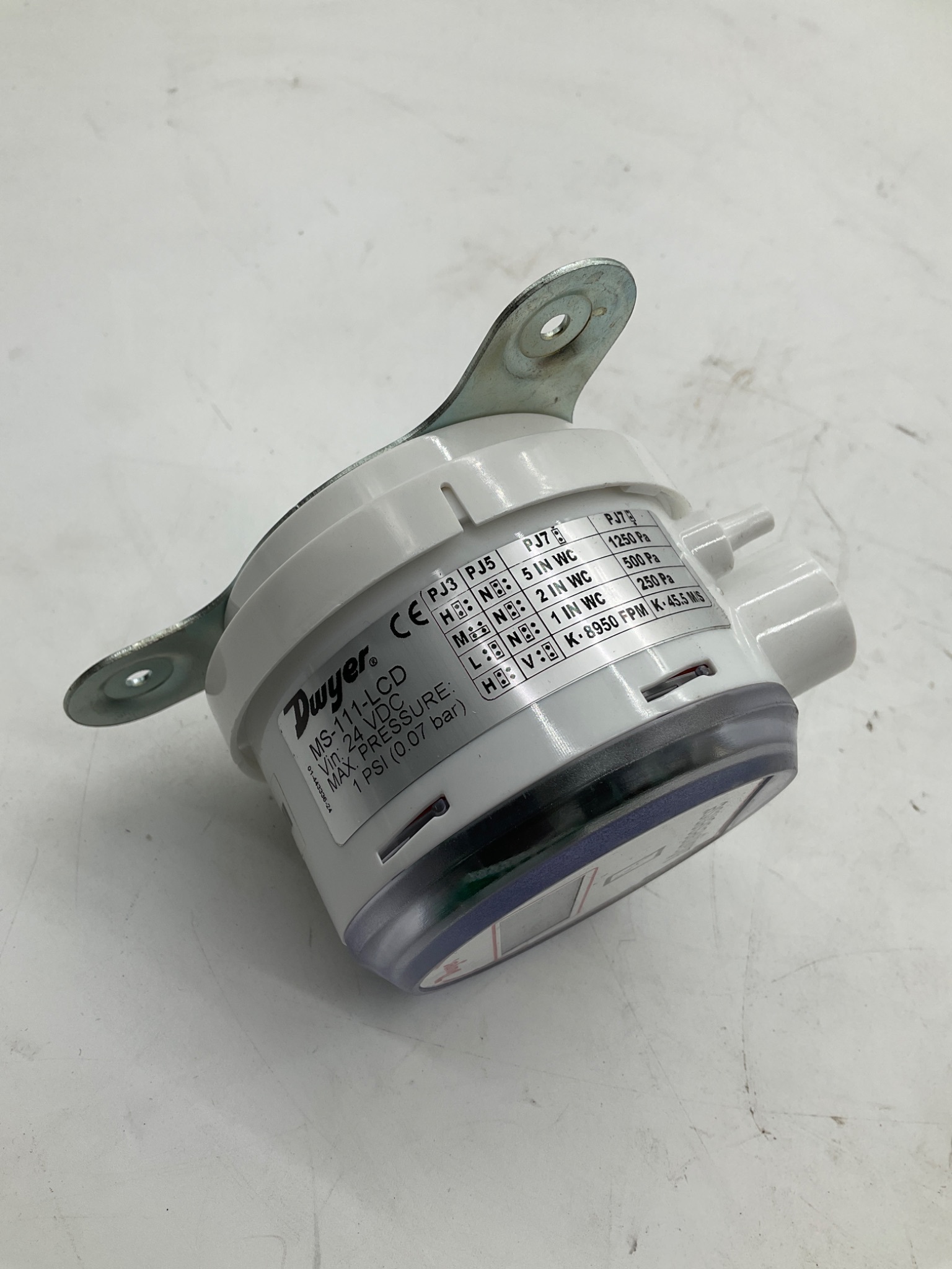 DWYER MS-111-LCD Differential Pressure Switch NEW 2
