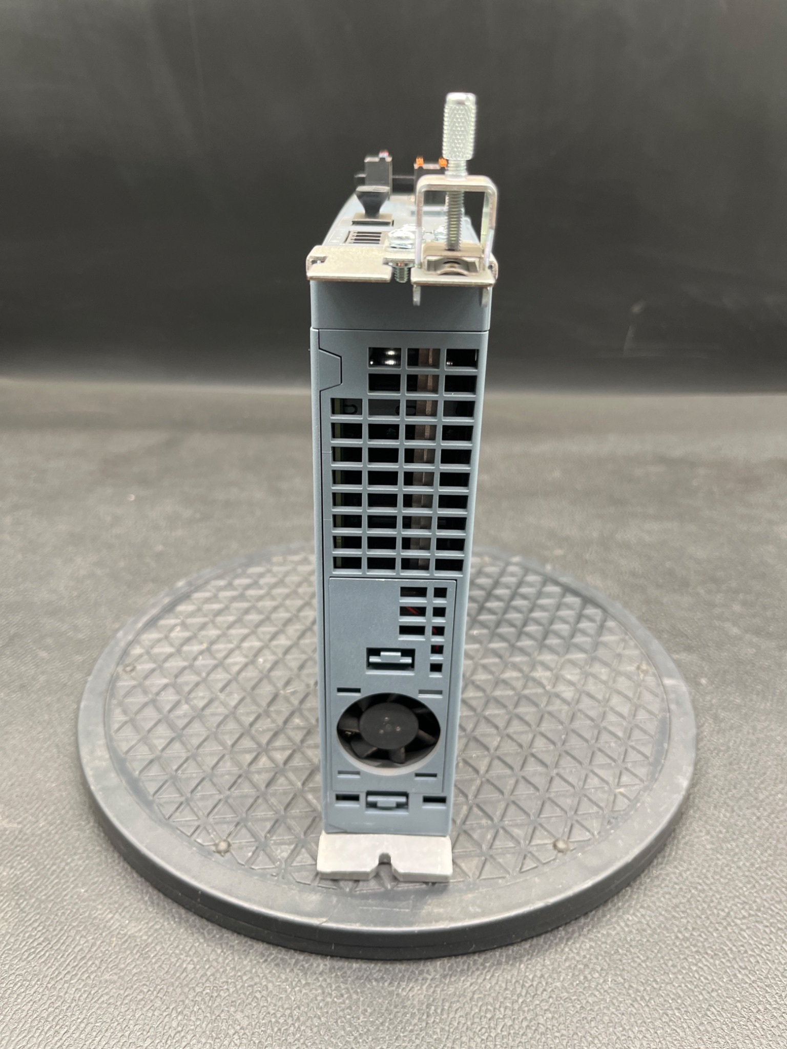 SIEMENS 6SL3210-5HE10-8UF0 SINAMICS S210 Servo Drive USED 1