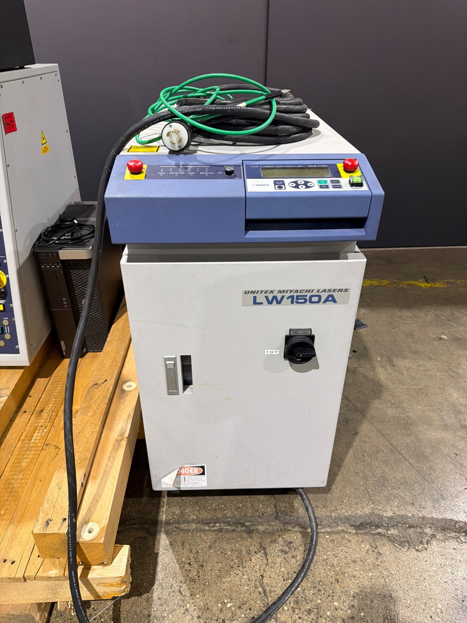 MIYACHI UNITEK LW150A Laser Welding System USED 1