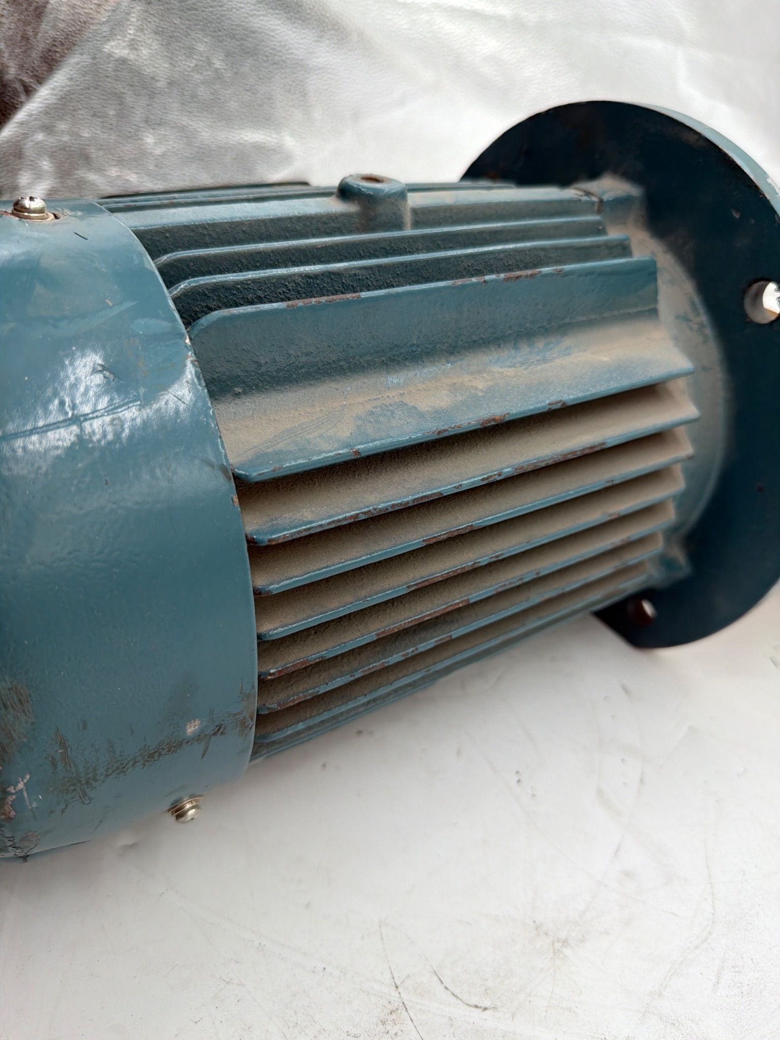 SHANGHAI YUANBA YE2-100L1-4 2.2KW Three Phase AC Motor USED 4