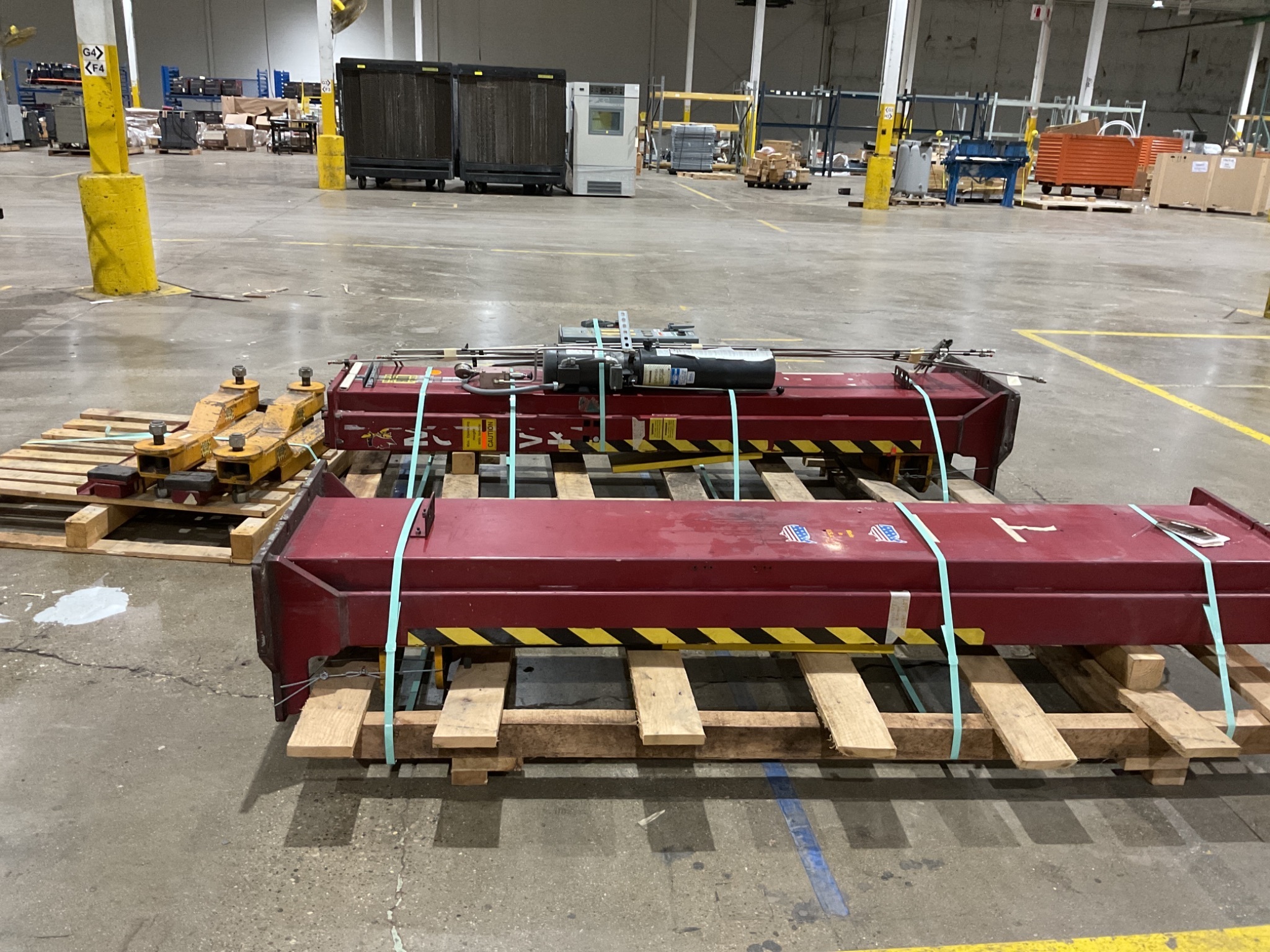 MOHAWK RESOURCES SYSTEM IA 9000# CAPACITY USED VEHICLE LIFT 103" 0