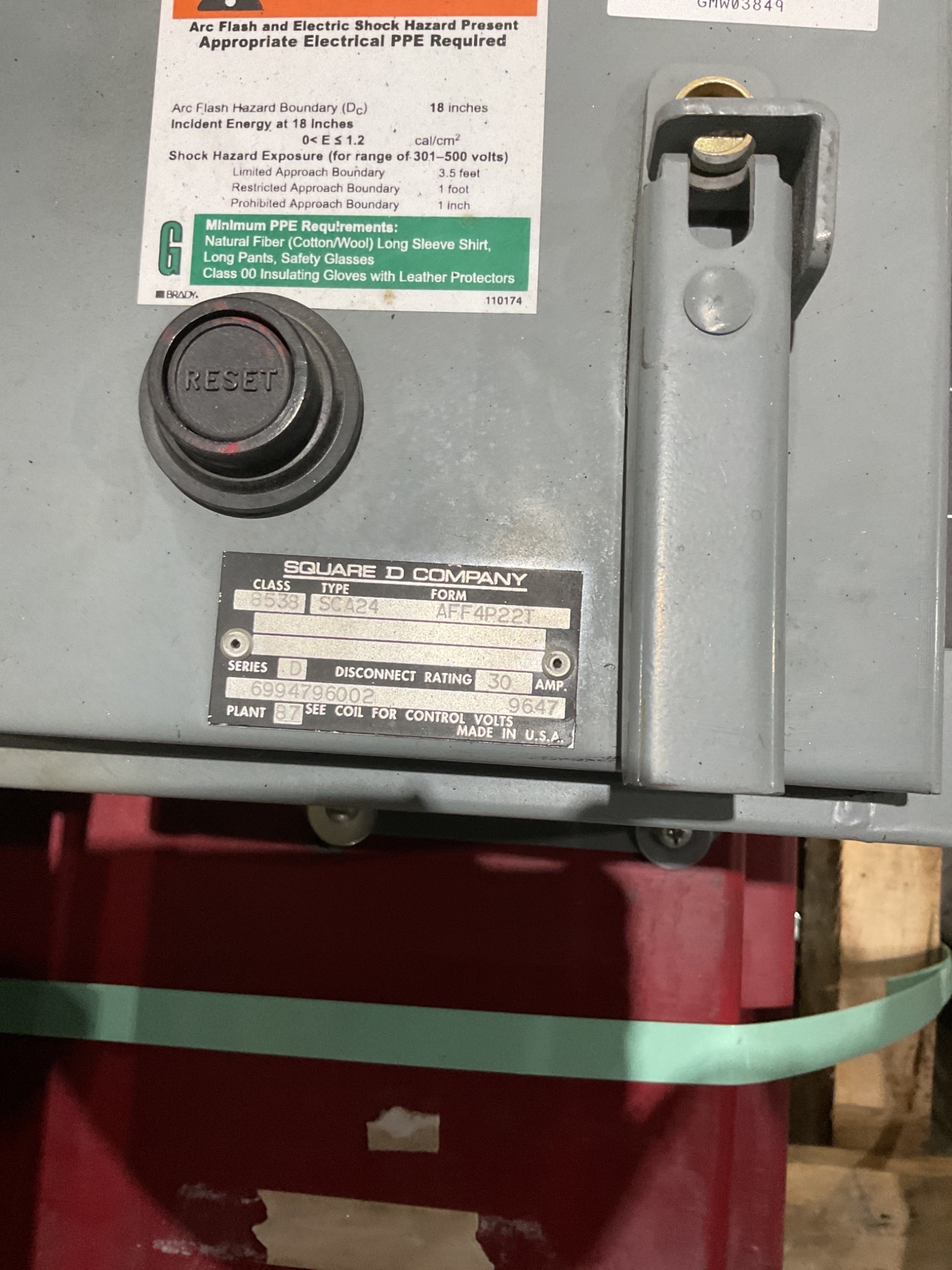 MOHAWK RESOURCES SYSTEM IA 9000# CAPACITY USED VEHICLE LIFT 103" 3