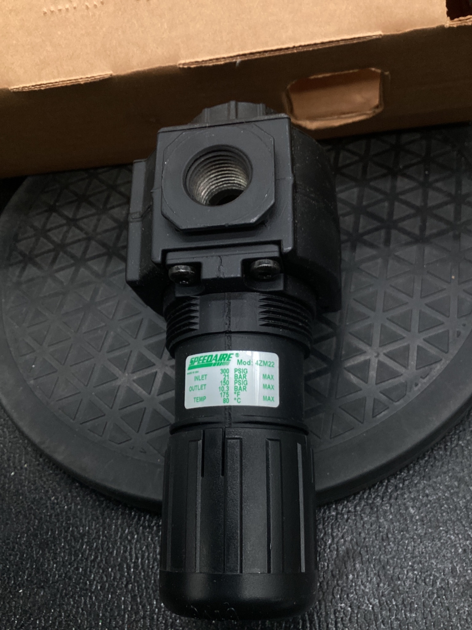 SPEEDAIRE 4ZM22 Air Regulator 1/2" NPT 220 CFM 300 PSI NEW 5