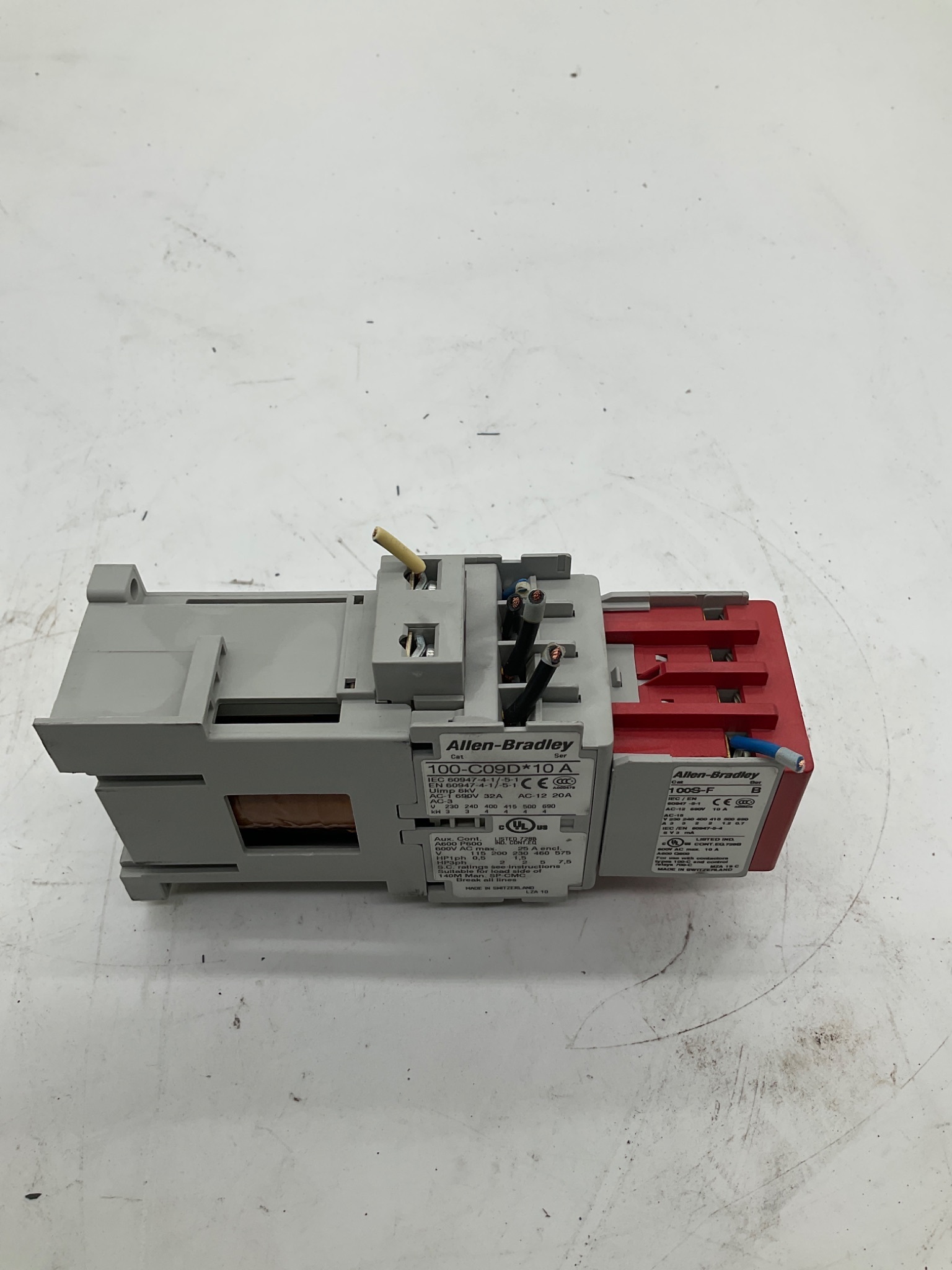 ALLEN-BRADLEY 100-C09D*10/A Contactor w/ 100-S-F/B Side Mounted Auxiliary Contact USED 1