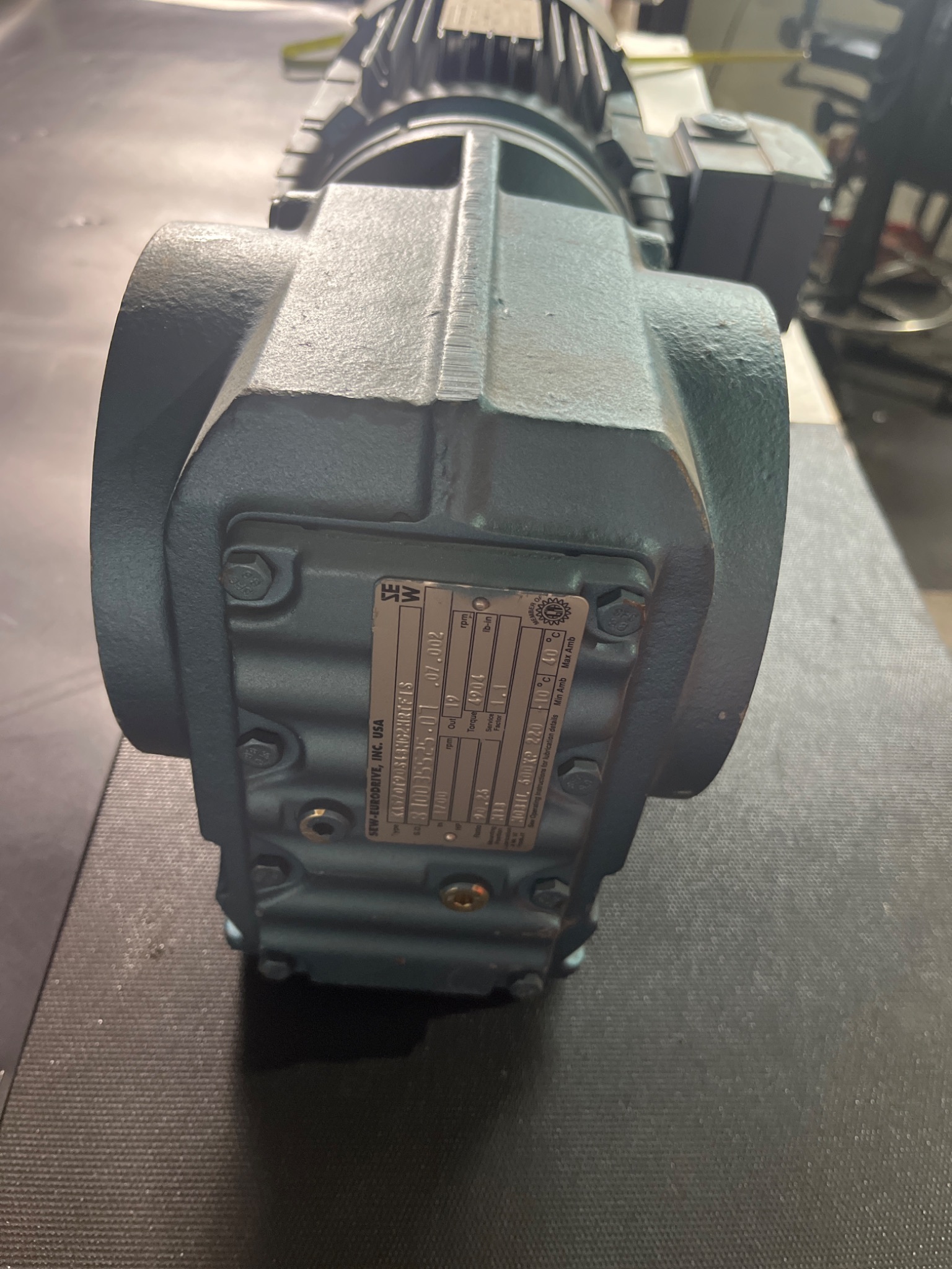 SEW-EURODRIVE DFT90S4BMG2HRTFIS Gearmotor USED 1