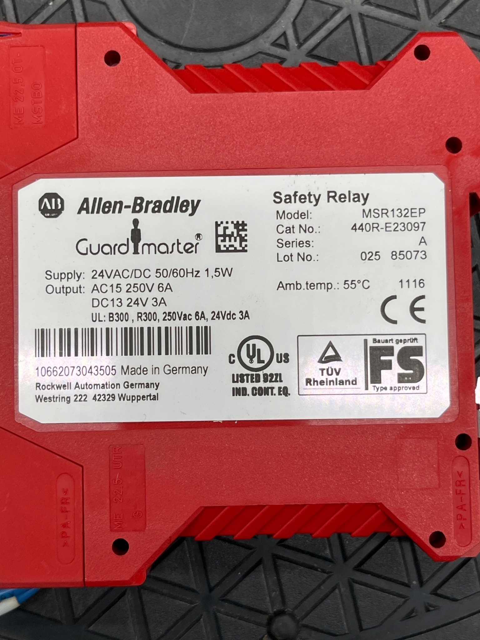 ALLEN-BRADLEY MSR132EP Guardmaster Safety Relay USED 5