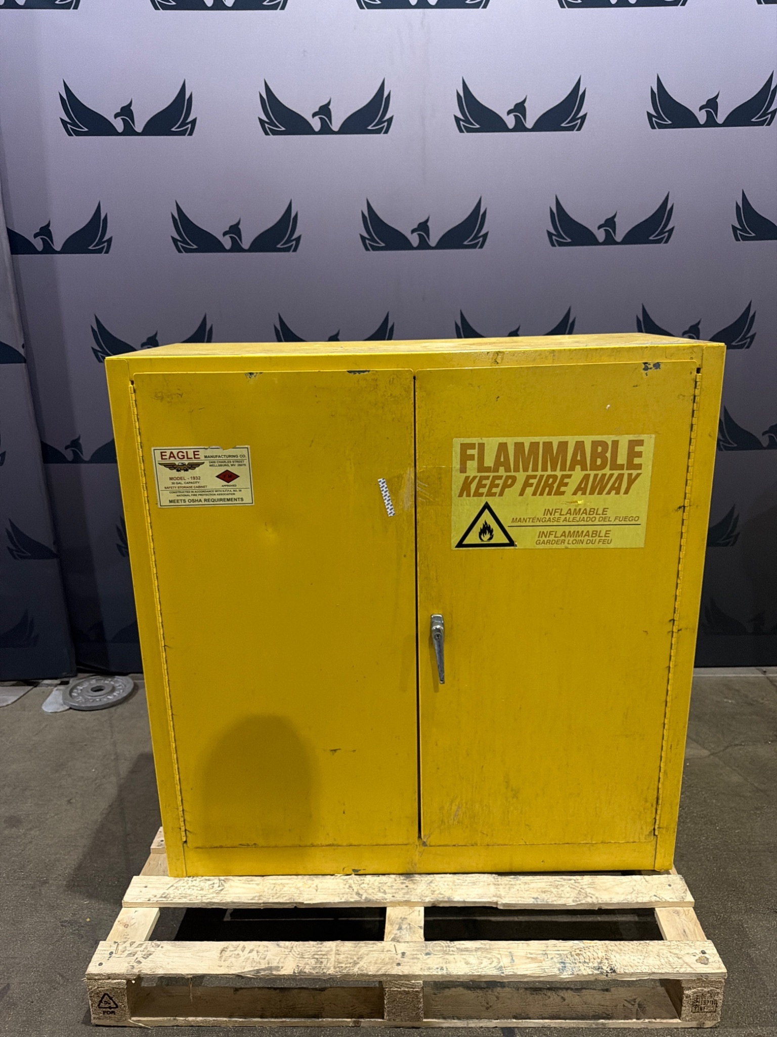 EAGLE 1932 Flammable Liquid Safety Storage Cabinet USED 0