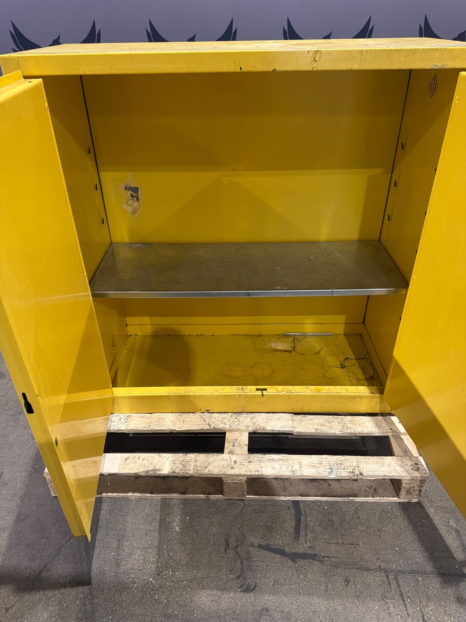 EAGLE 1932 Flammable Liquid Safety Storage Cabinet USED 4