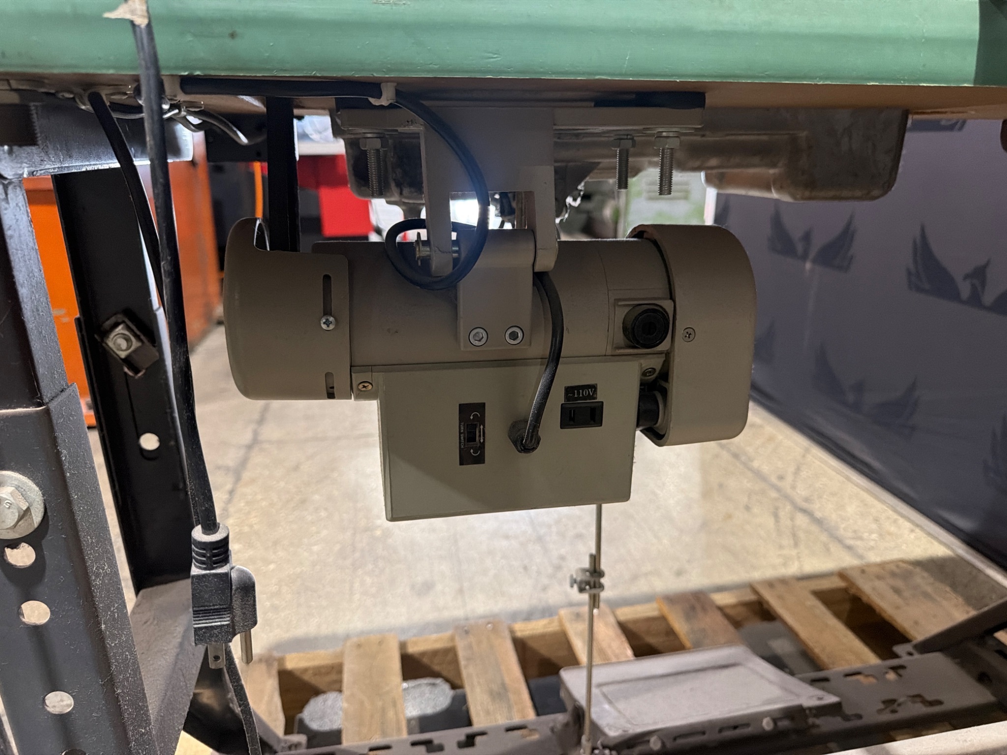 JUKI DDL-8500 Straight Stitch Industrial Sewing Machine USED 4