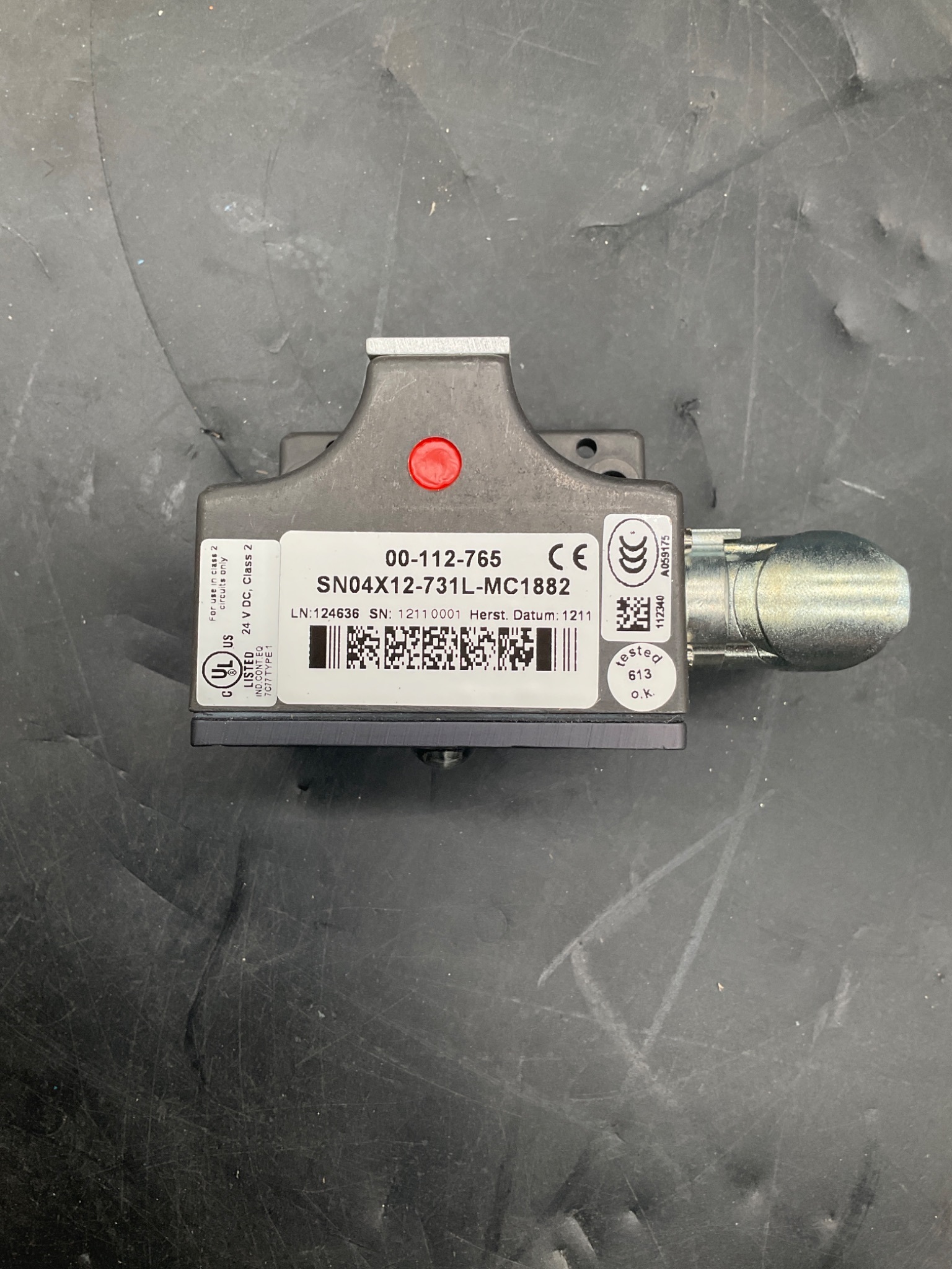 Euchner SN04X12-731L-MC1882 Safety Switch NEW 2