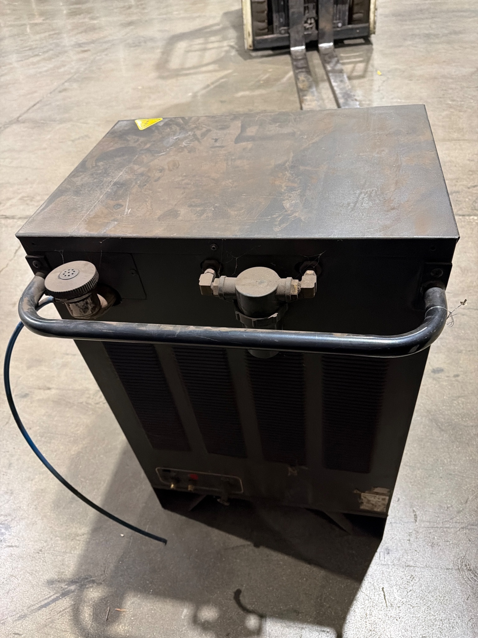 HYPERTHERM HT4400 Plasma Cutting System w/ Cooling Systems USED 9