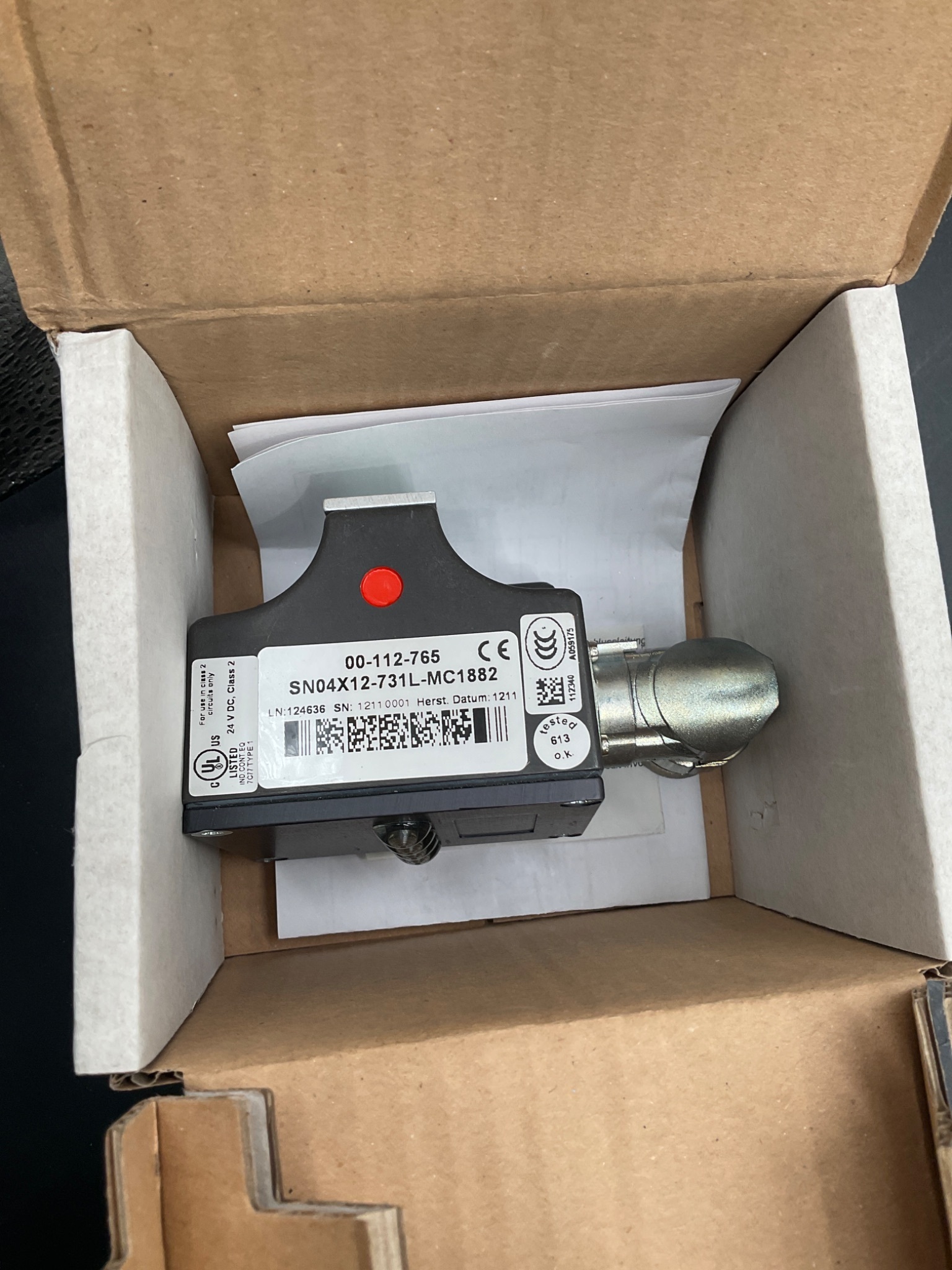 Euchner SN04X12-731L-MC1882 Safety Switch NEW 4