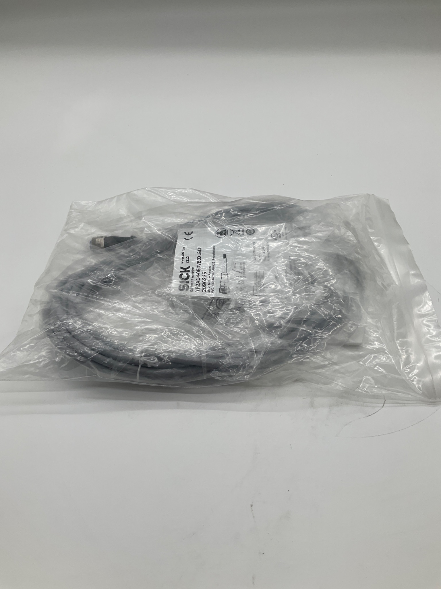 SICK YF2A14-050VB3XLEAX M12 Female Cordset 5M 4-Pin NEW 2