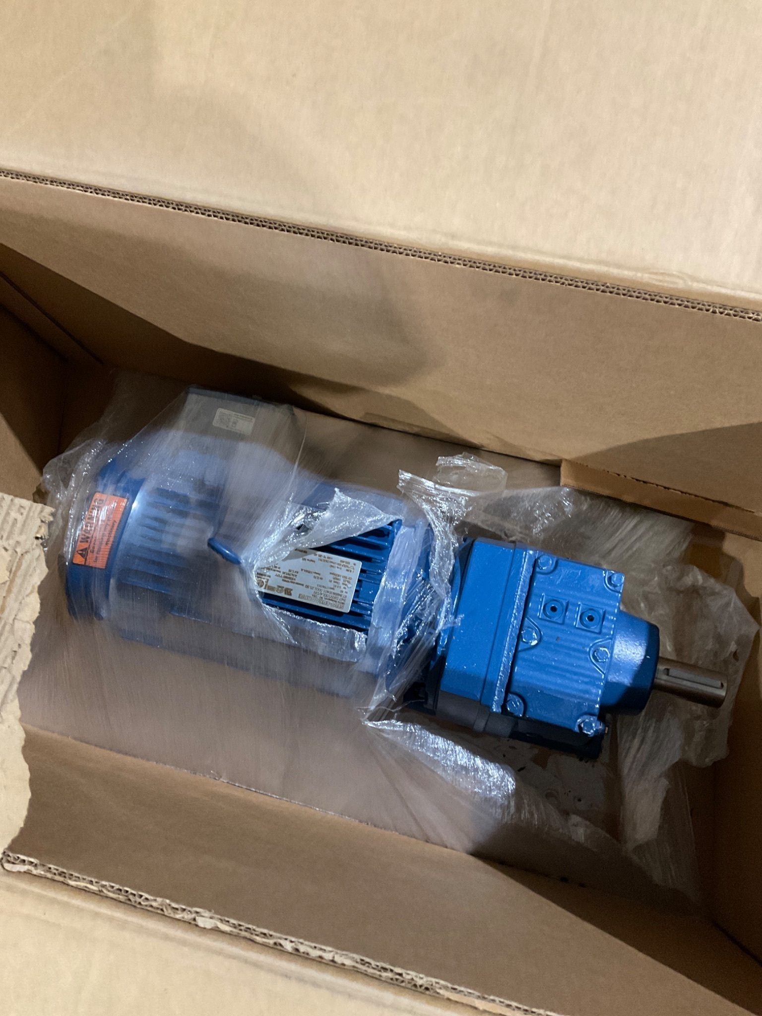 SEW-EURODRIVE R47 DRN100LA/DH Gearmotor 5HP 1758/253 RPM 230/460V 3PH NEW 0