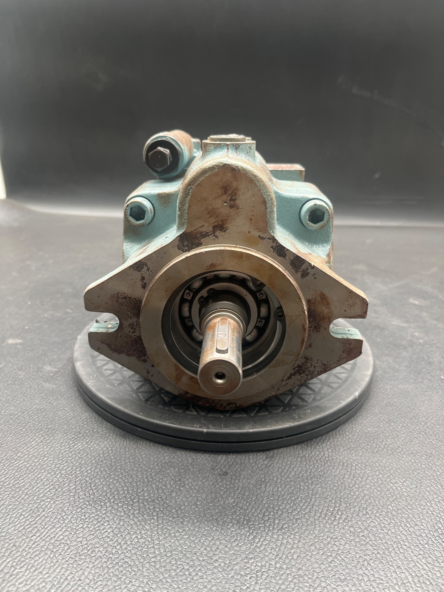 NACHI PVS-2B-35N1-N-12 Variable Displacement Piston Pump USED 1
